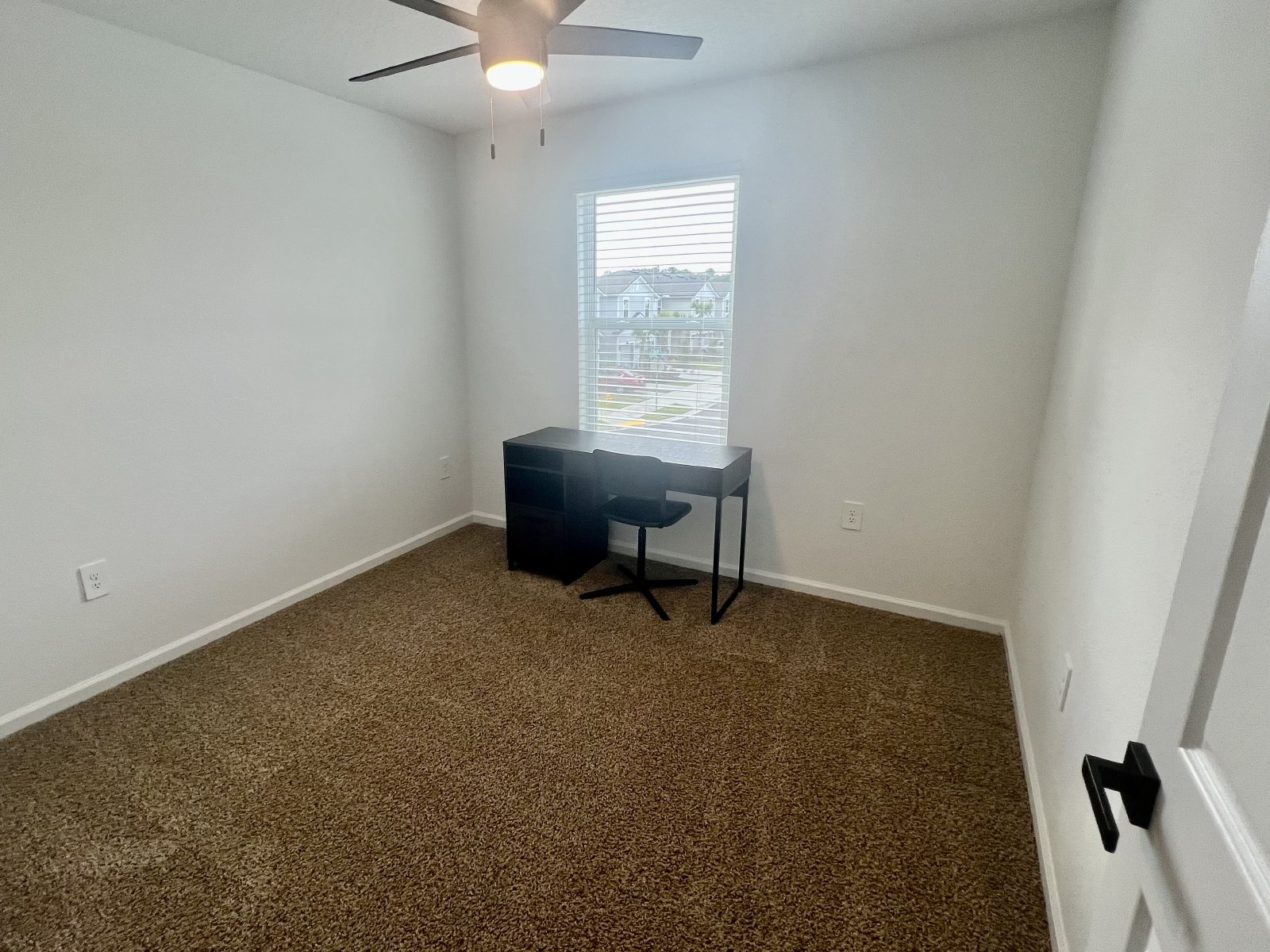 Almost new 3-bedroom 2.5 bath townhome property image