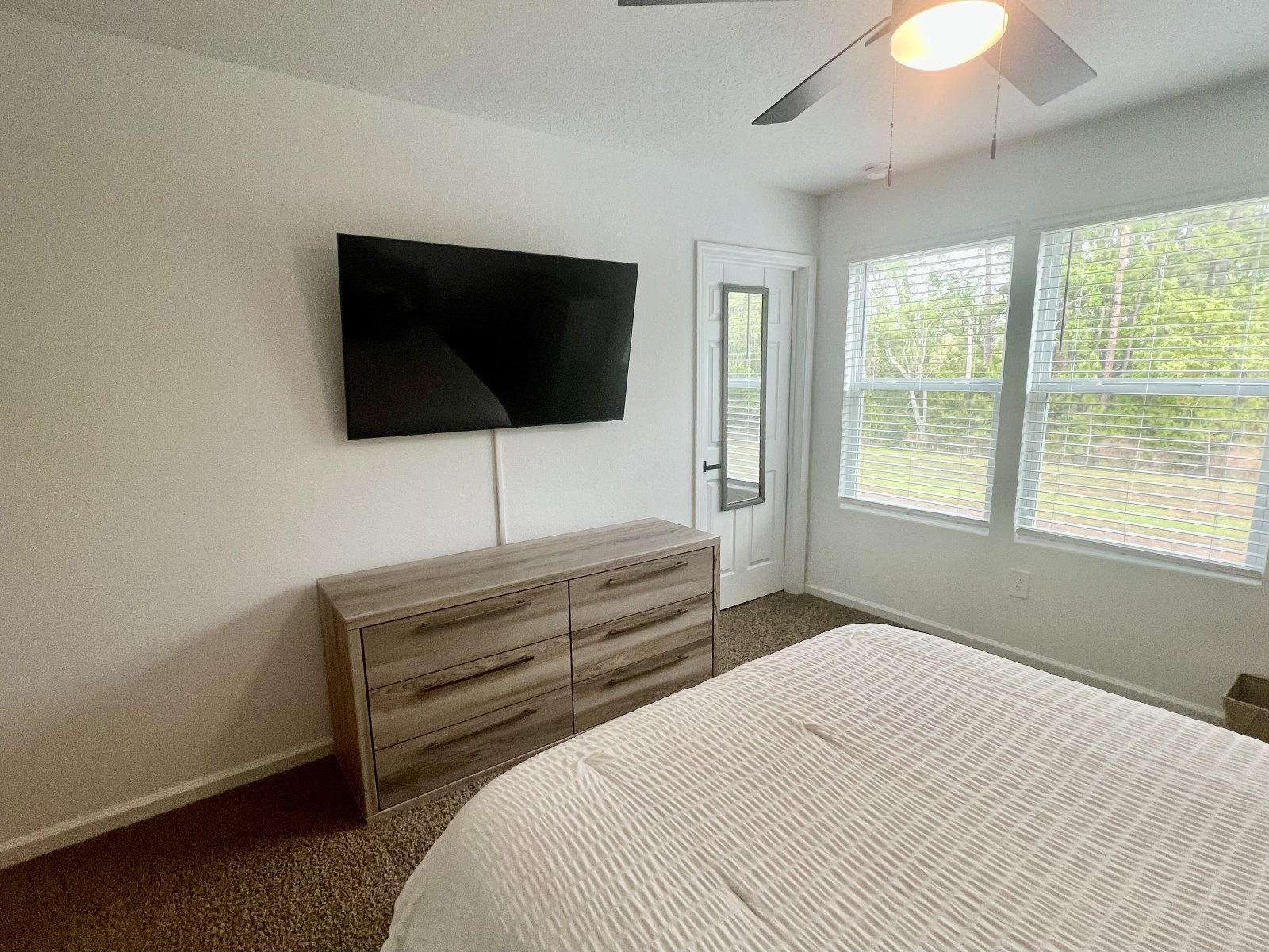 Almost new 3-bedroom 2.5 bath townhome property image