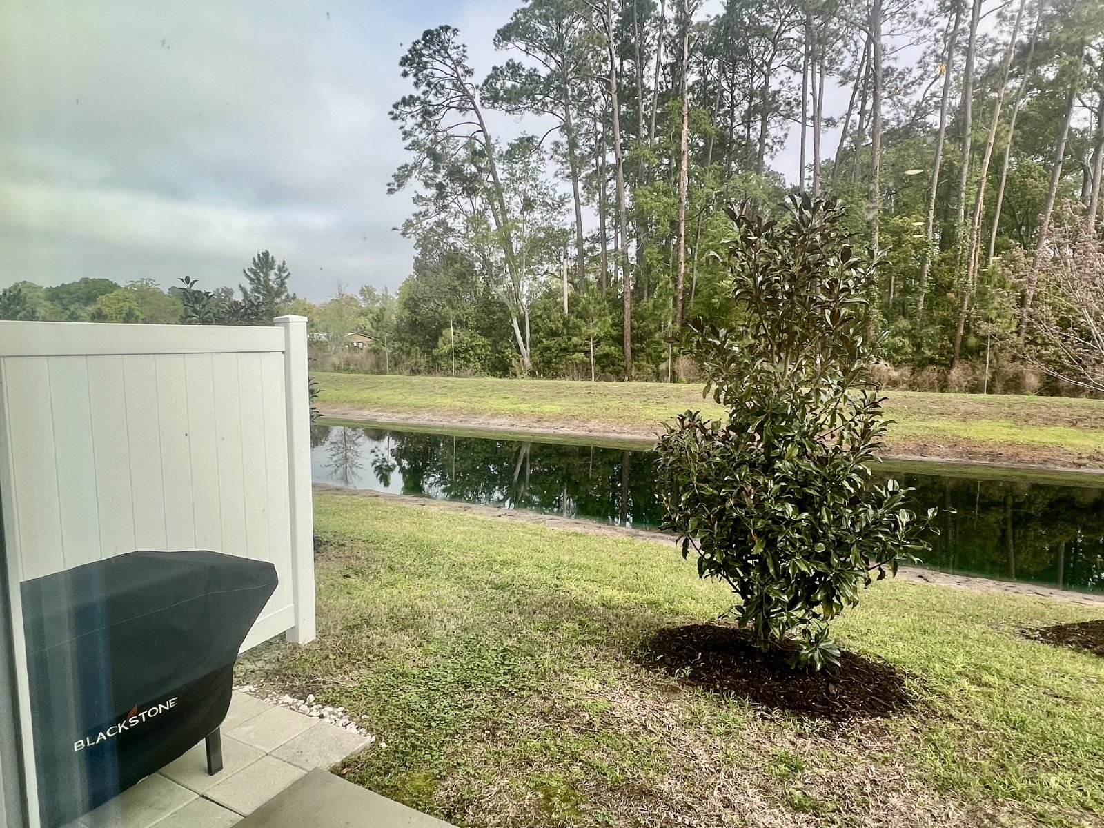 Almost new 3-bedroom 2.5 bath townhome property image