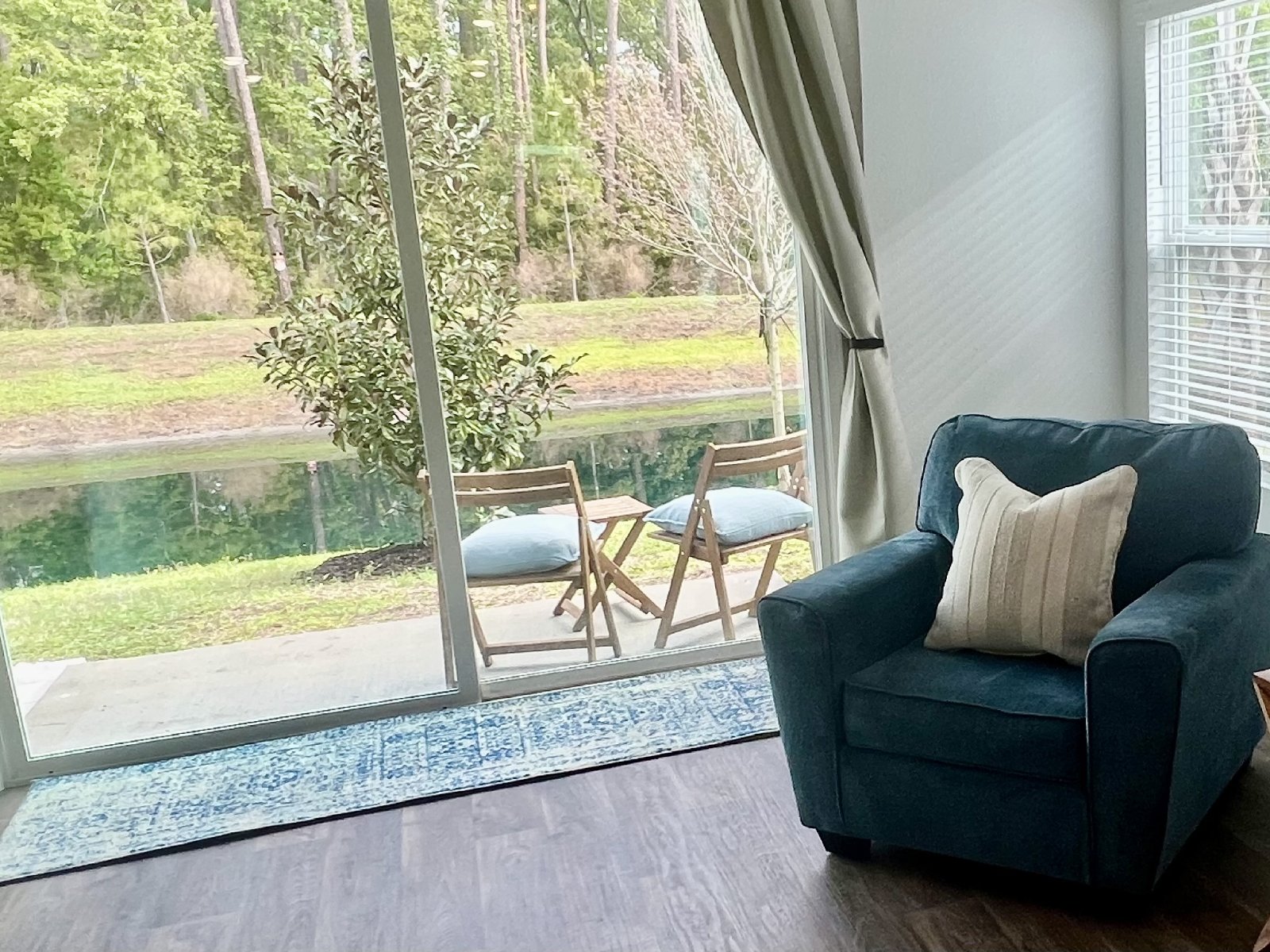 Almost new 3-bedroom 2.5 bath townhome property image