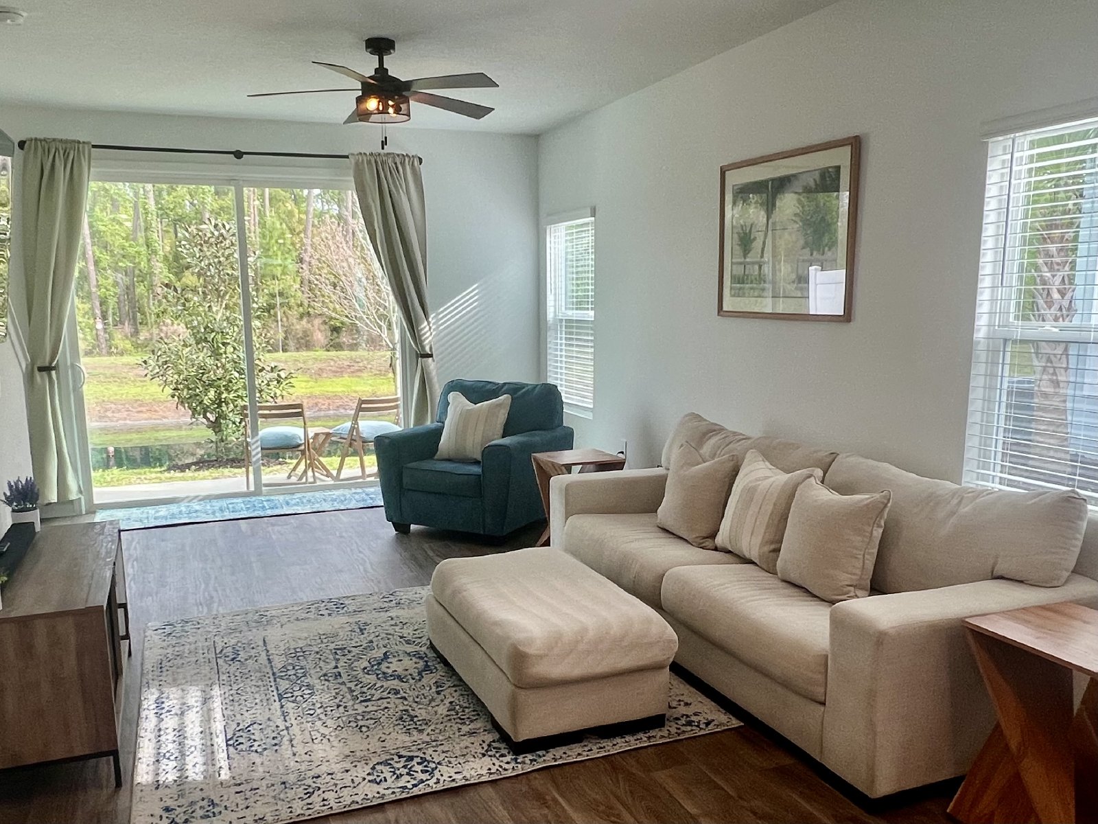 Almost new 3-bedroom 2.5 bath townhome property image