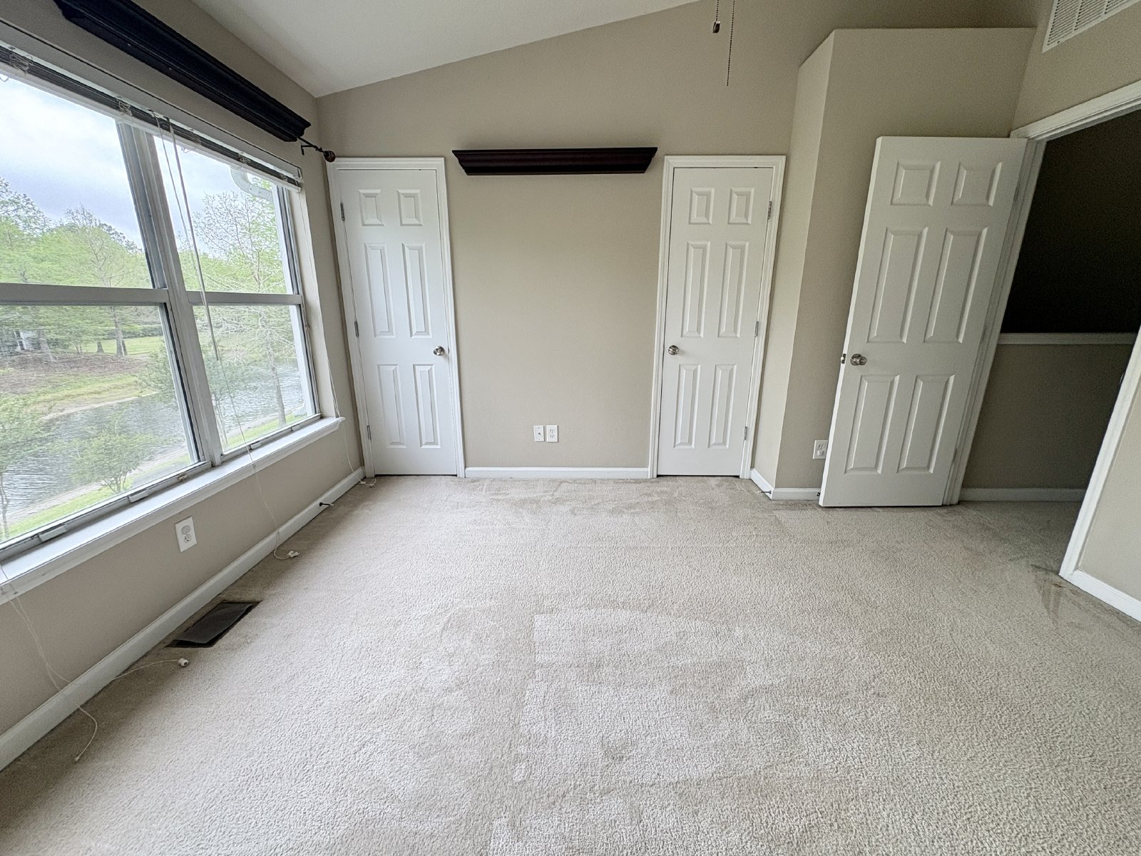 Townhome in Desirable gated Wolf Creek Community! property image