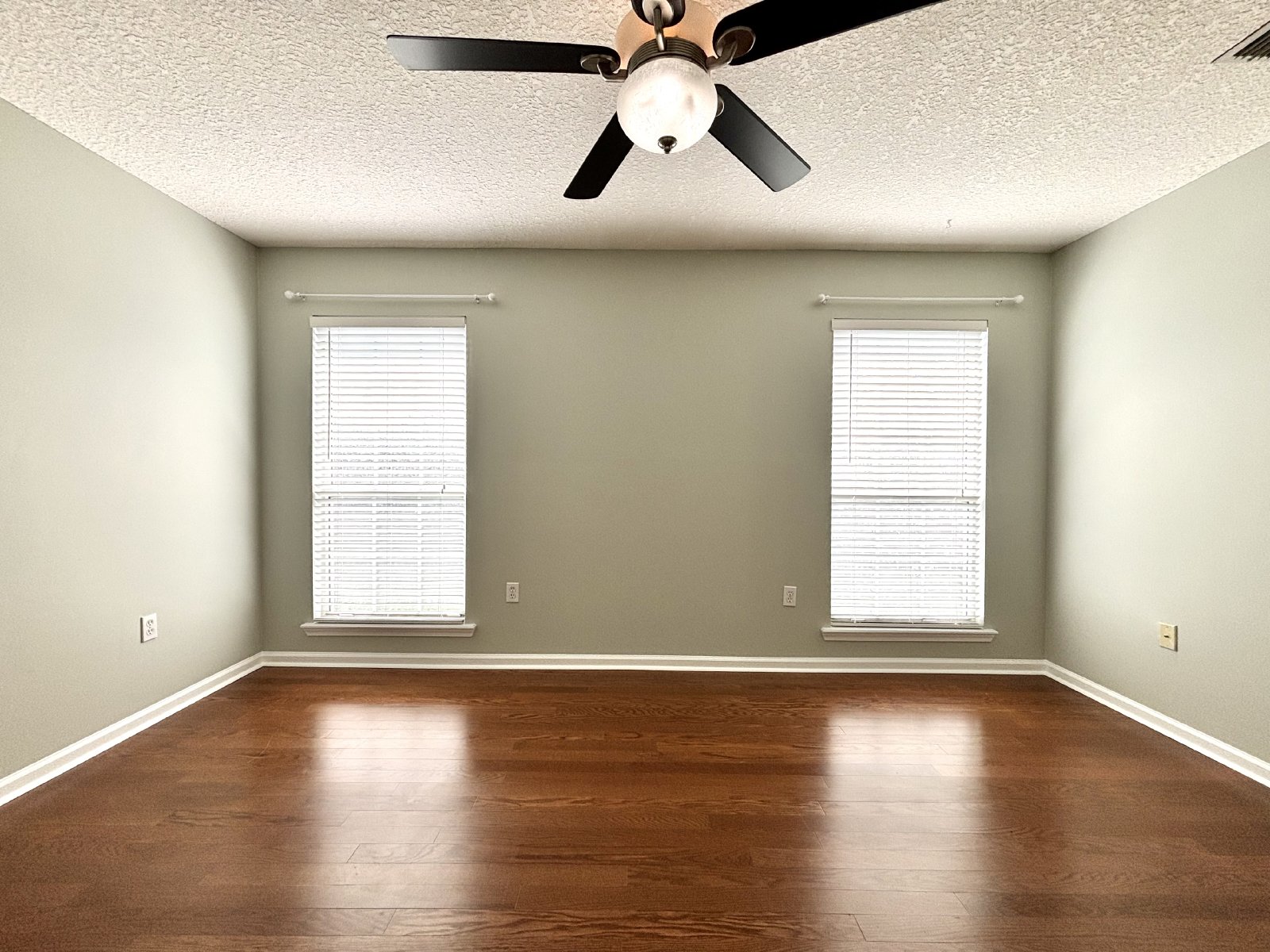 3 Bedroom, 2 Bathroom with Flex Space in Middleburg property image