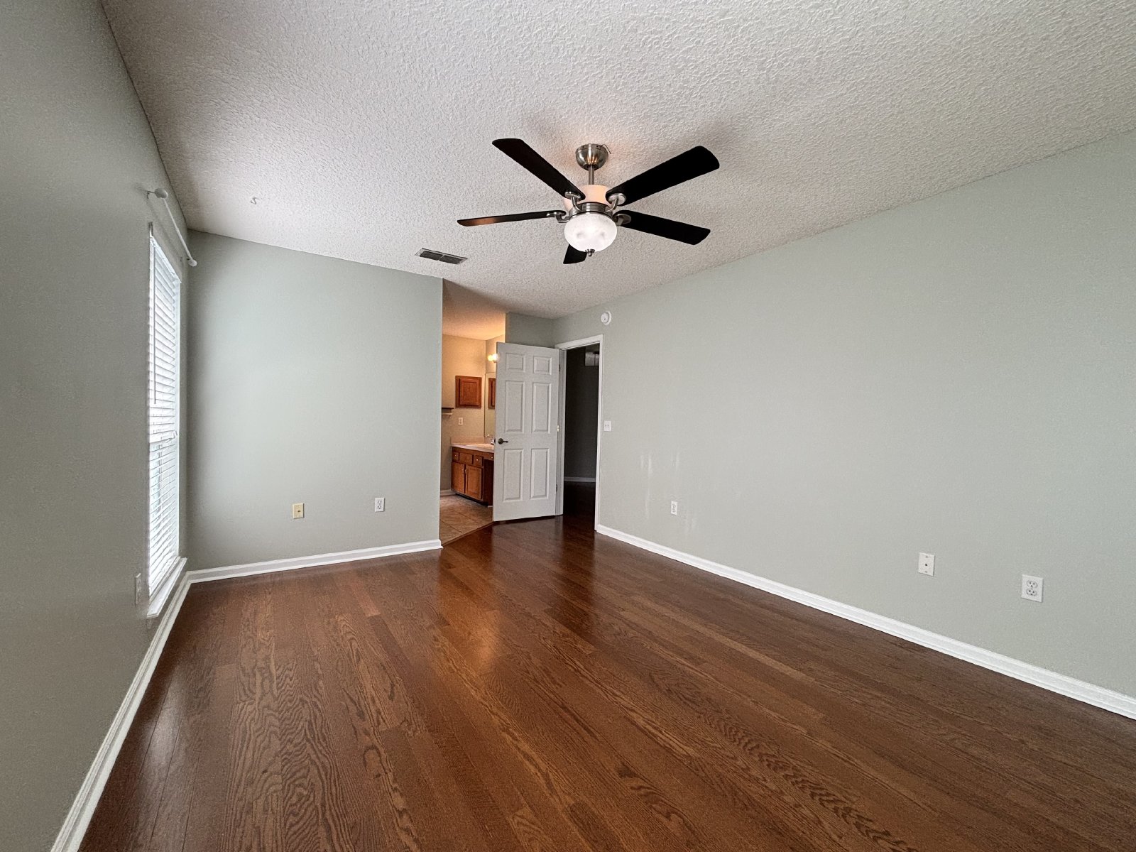 3 Bedroom, 2 Bathroom with Flex Space in Middleburg property image