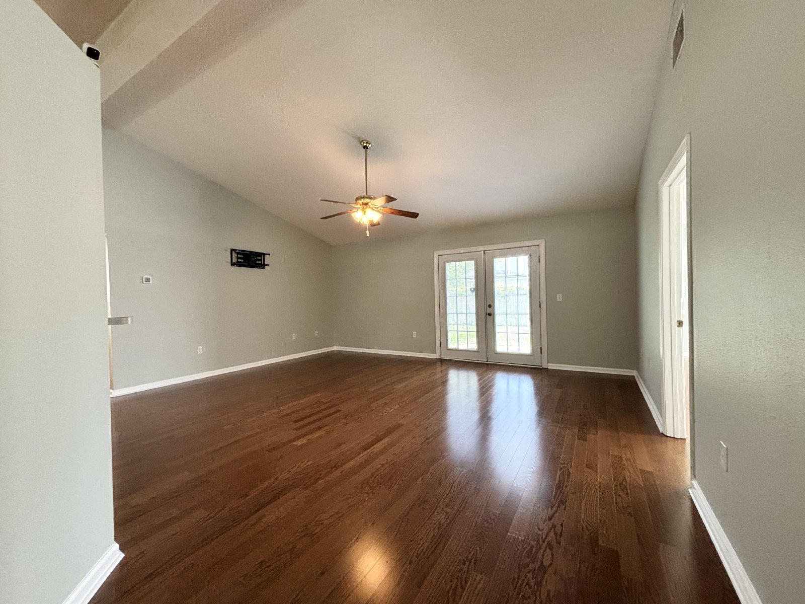 3 Bedroom, 2 Bathroom with Flex Space in Middleburg property image