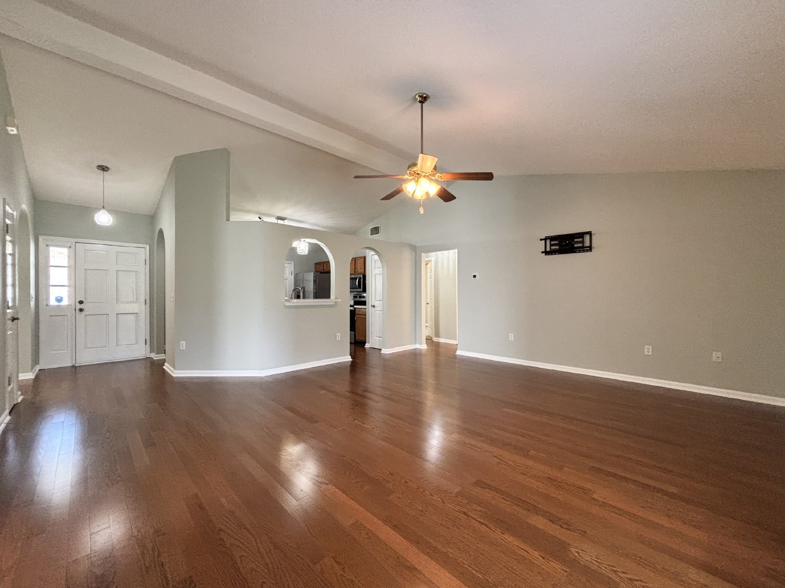 3 Bedroom, 2 Bathroom with Flex Space in Middleburg property image
