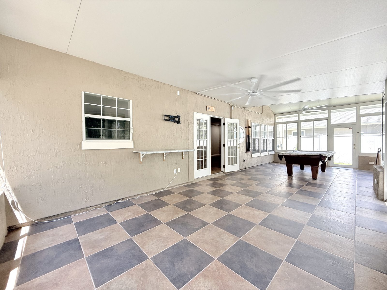 Spacious Two-Story Home with Hot Tub, Pool Table & Fenced Yard in Panther Creek property image