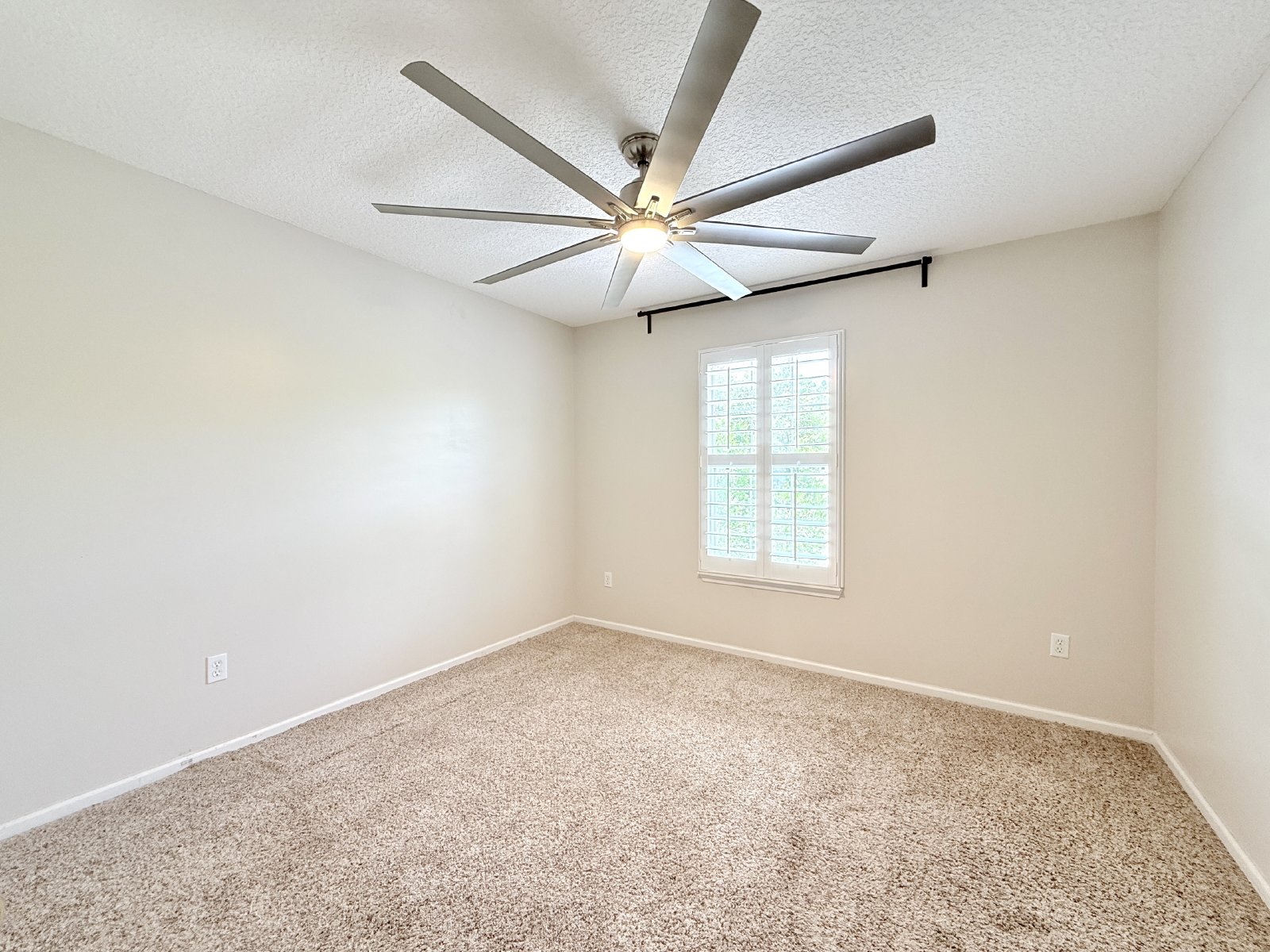Spacious Two-Story Home with Hot Tub, Pool Table & Fenced Yard in Panther Creek property image