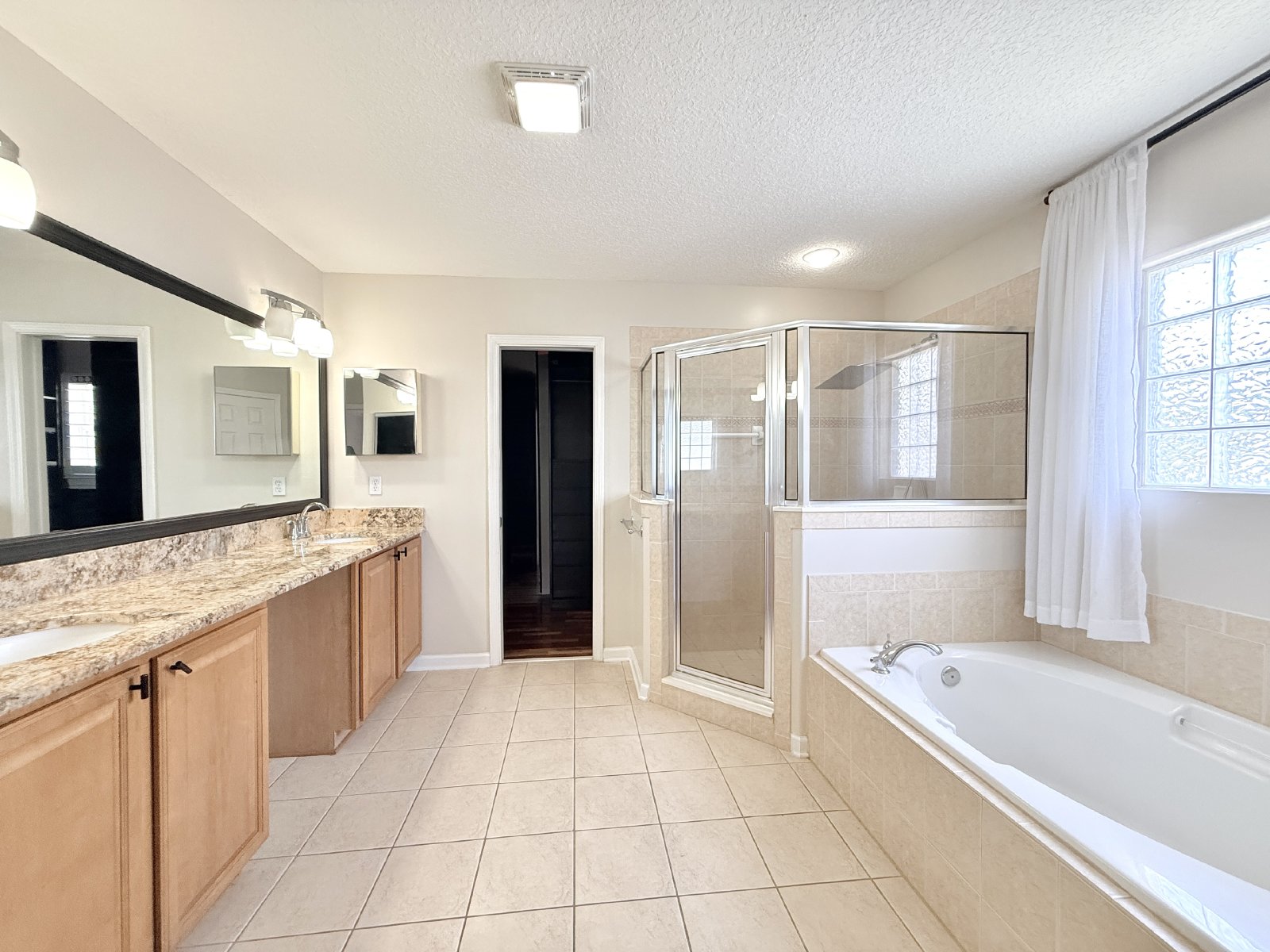 Spacious Two-Story Home with Hot Tub, Pool Table & Fenced Yard in Panther Creek property image