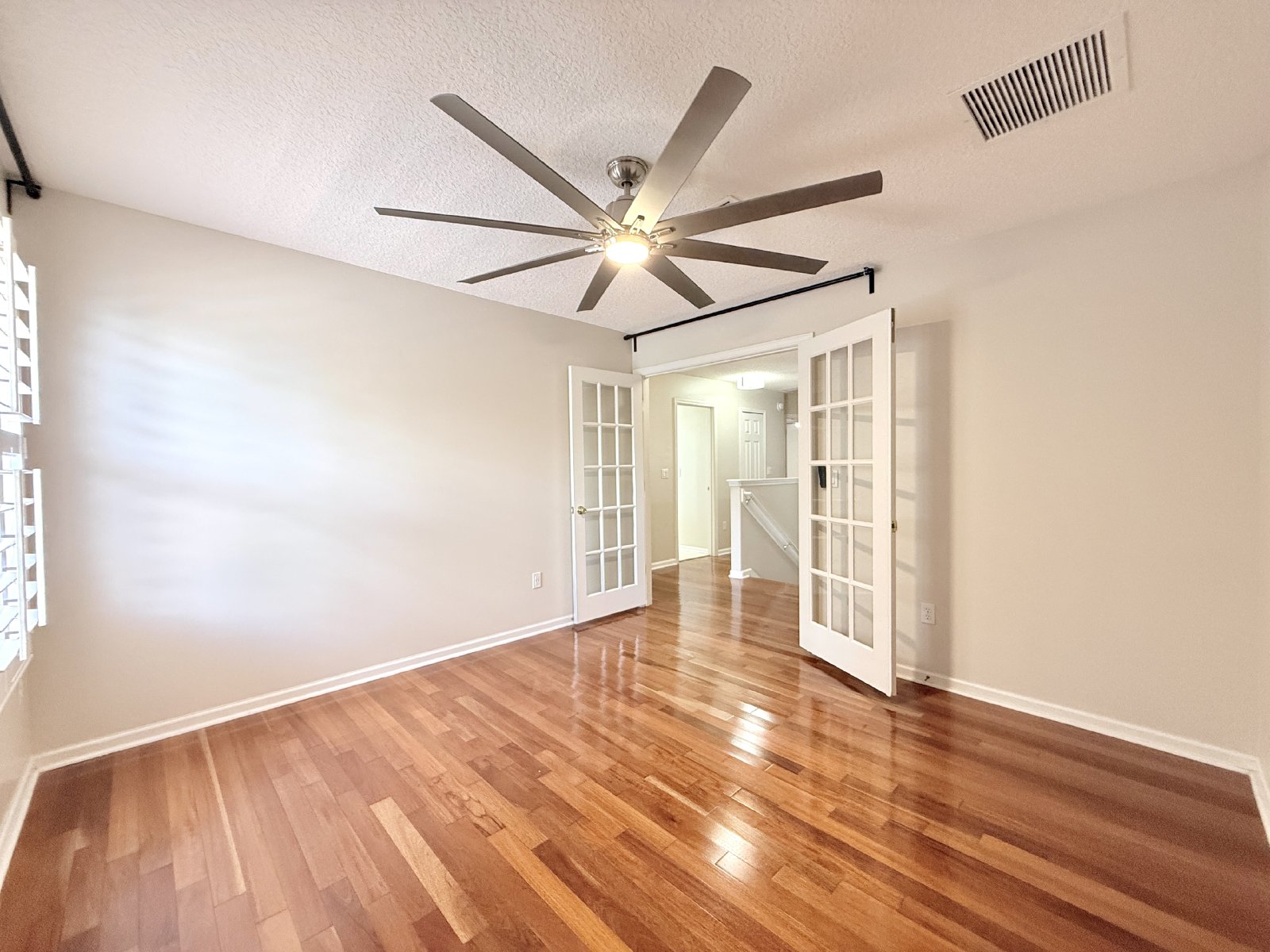 Spacious Two-Story Home with Hot Tub, Pool Table & Fenced Yard in Panther Creek property image