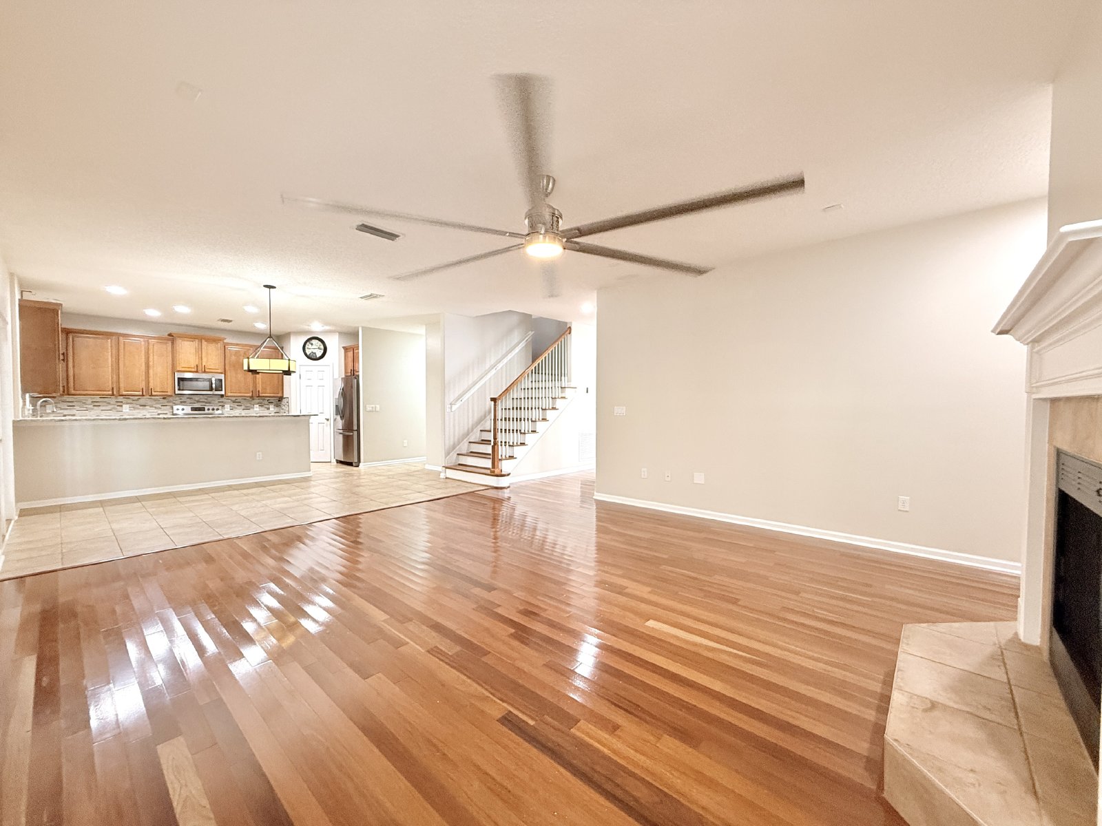 Spacious Two-Story Home with Hot Tub, Pool Table & Fenced Yard in Panther Creek property image