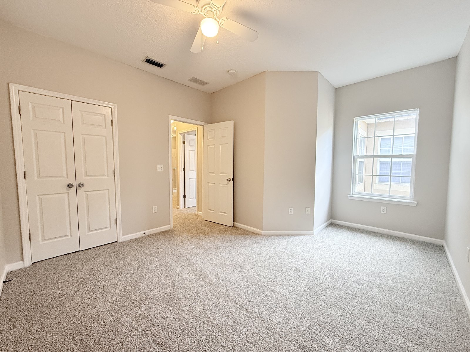Spacious Townhome! property image