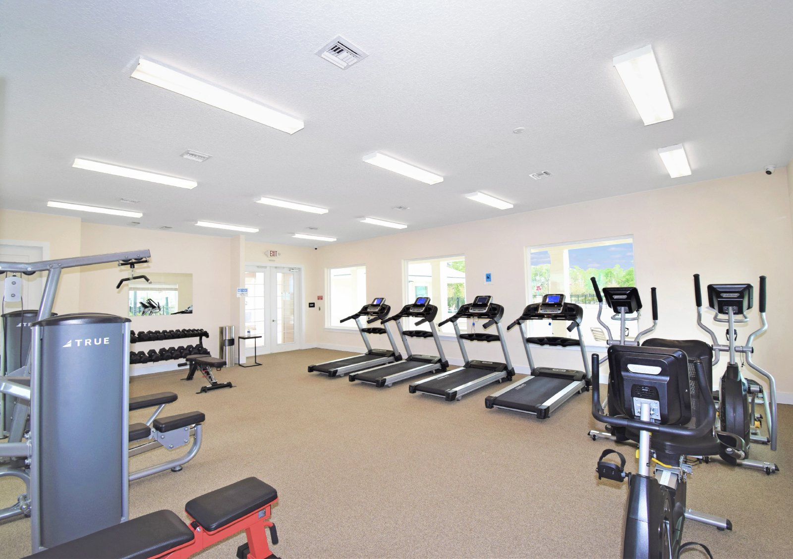 4/2 Beautiful Alta Lakes Single story - Community amenities included _ Easy Military Bases Commute property image