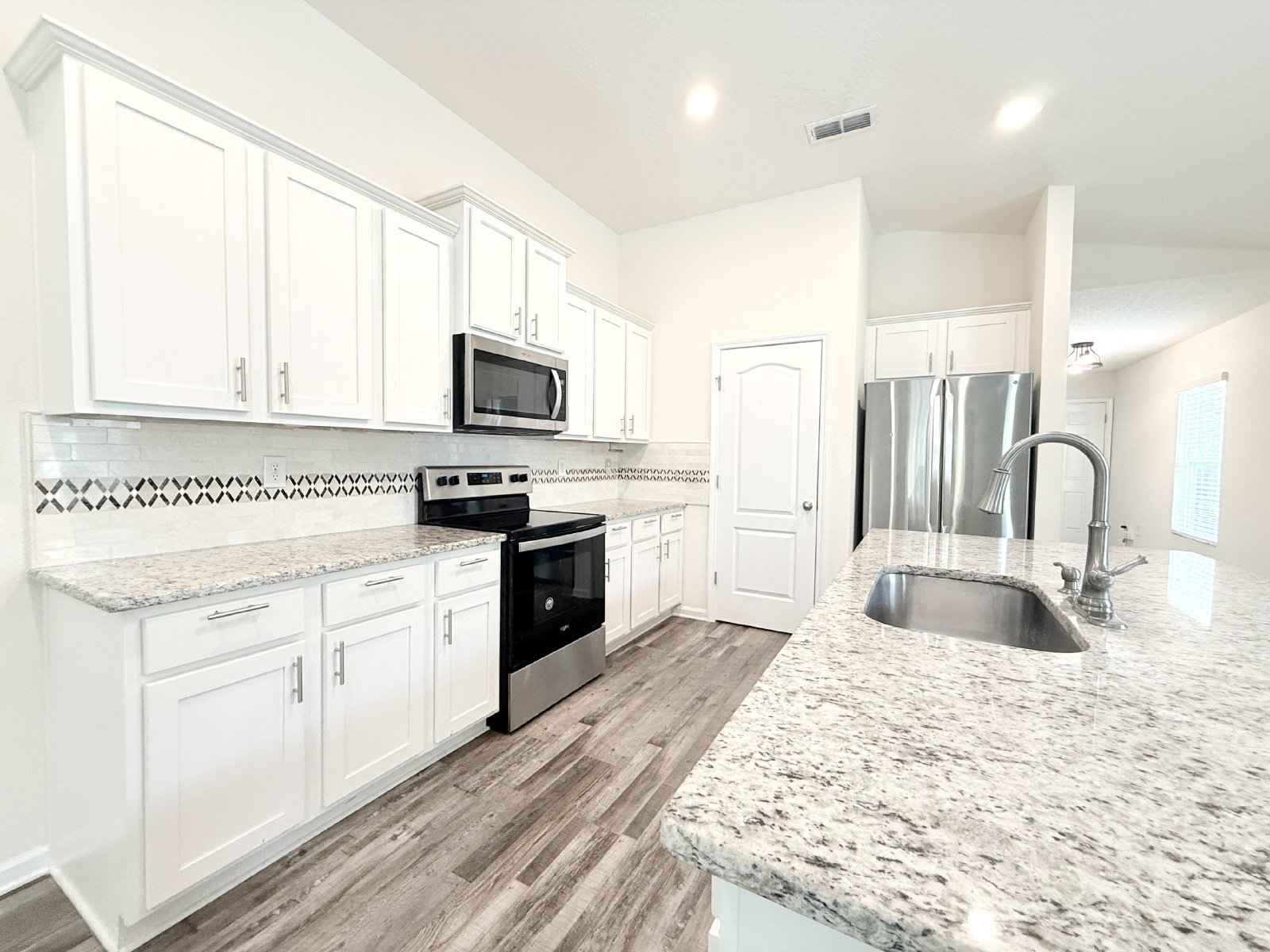 Beautiful 3BR Home in the Heart of Southside Jacksonville property image