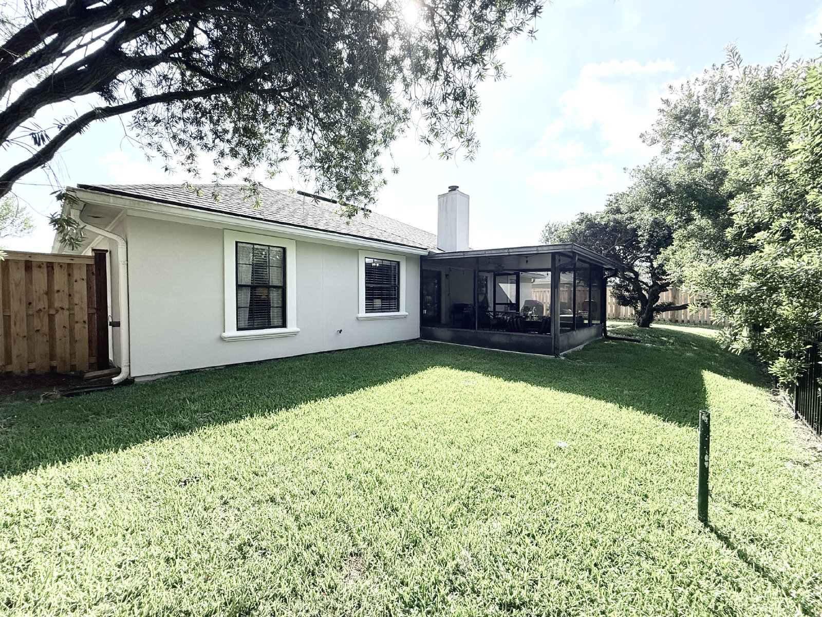 Stylish 4BR Home Minutes from Everything property image