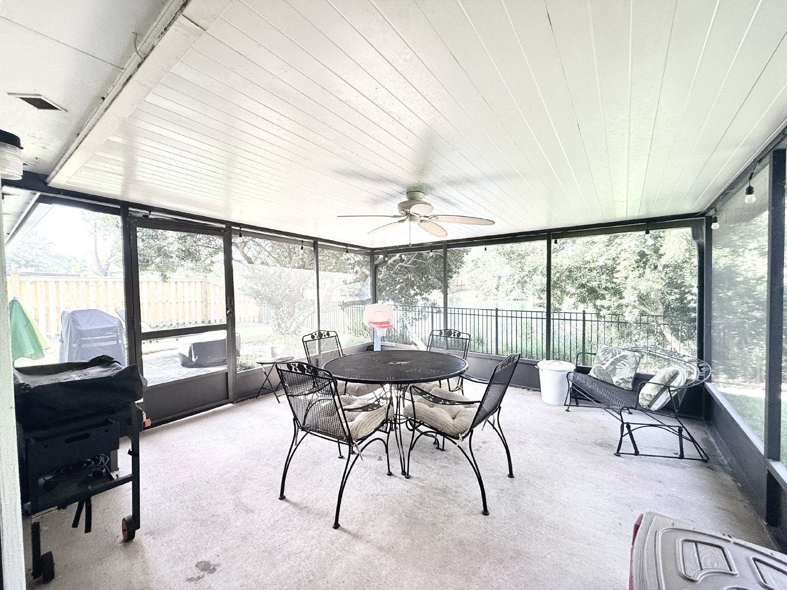 Stylish 4BR Home Minutes from Everything property image