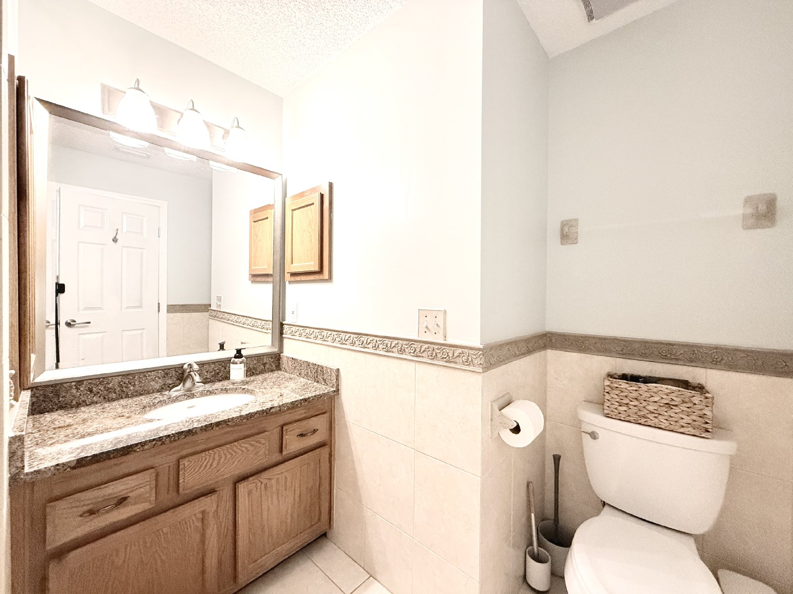 Stylish 4BR Home Minutes from Everything property image