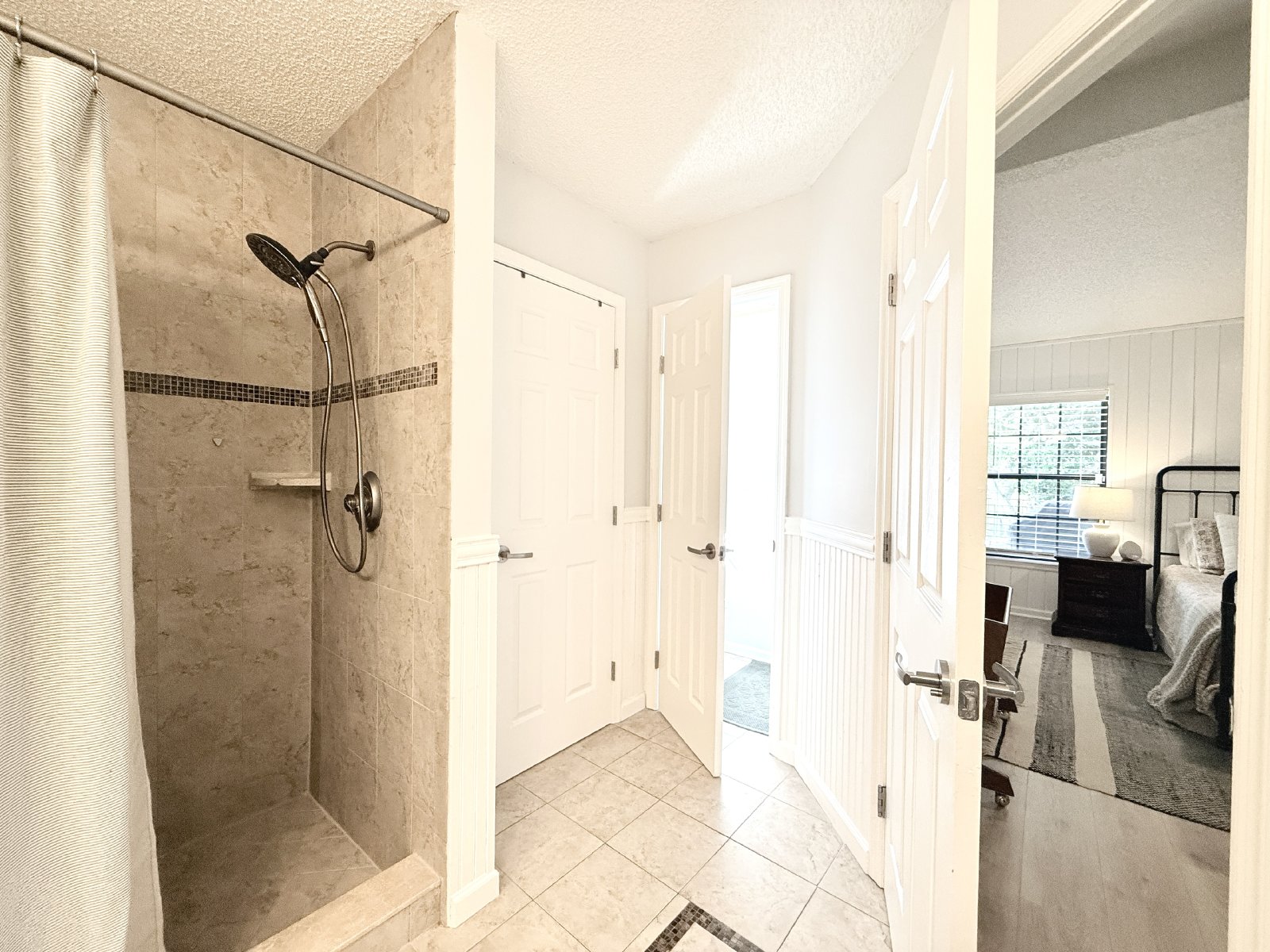Stylish 4BR Home Minutes from Everything property image