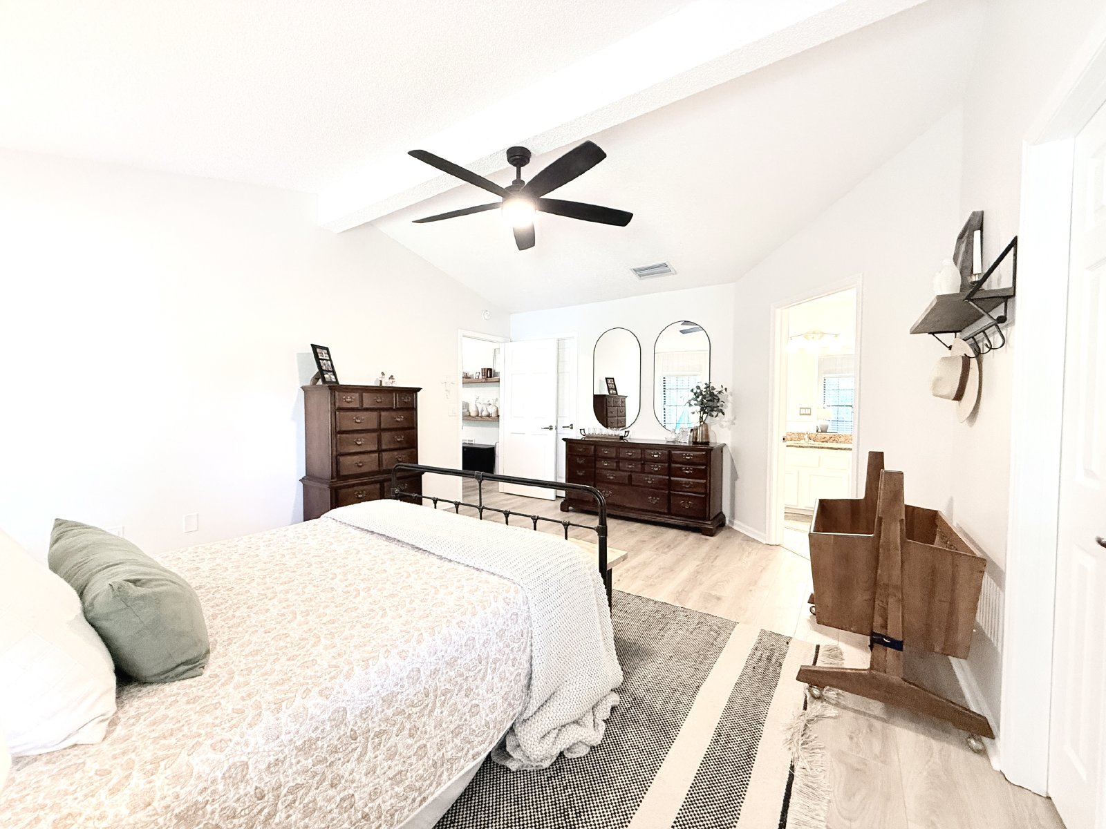 Stylish 4BR Home Minutes from Everything property image