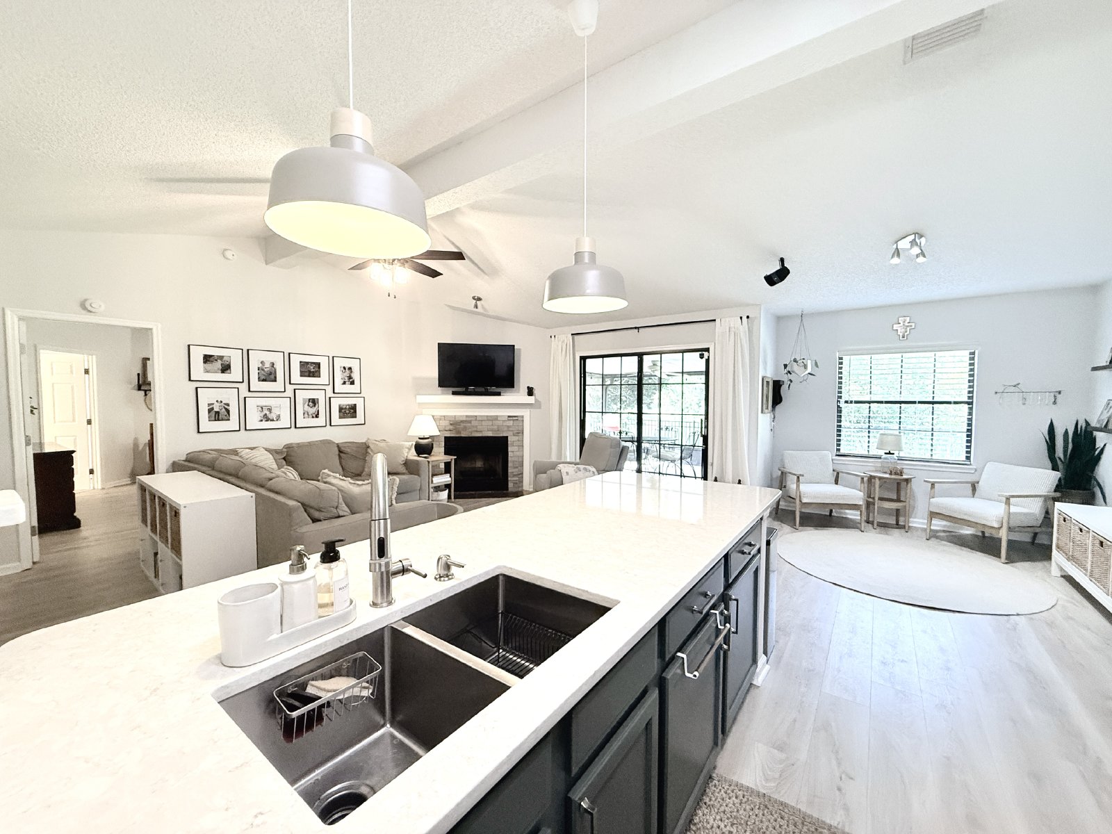 Stylish 4BR Home Minutes from Everything property image
