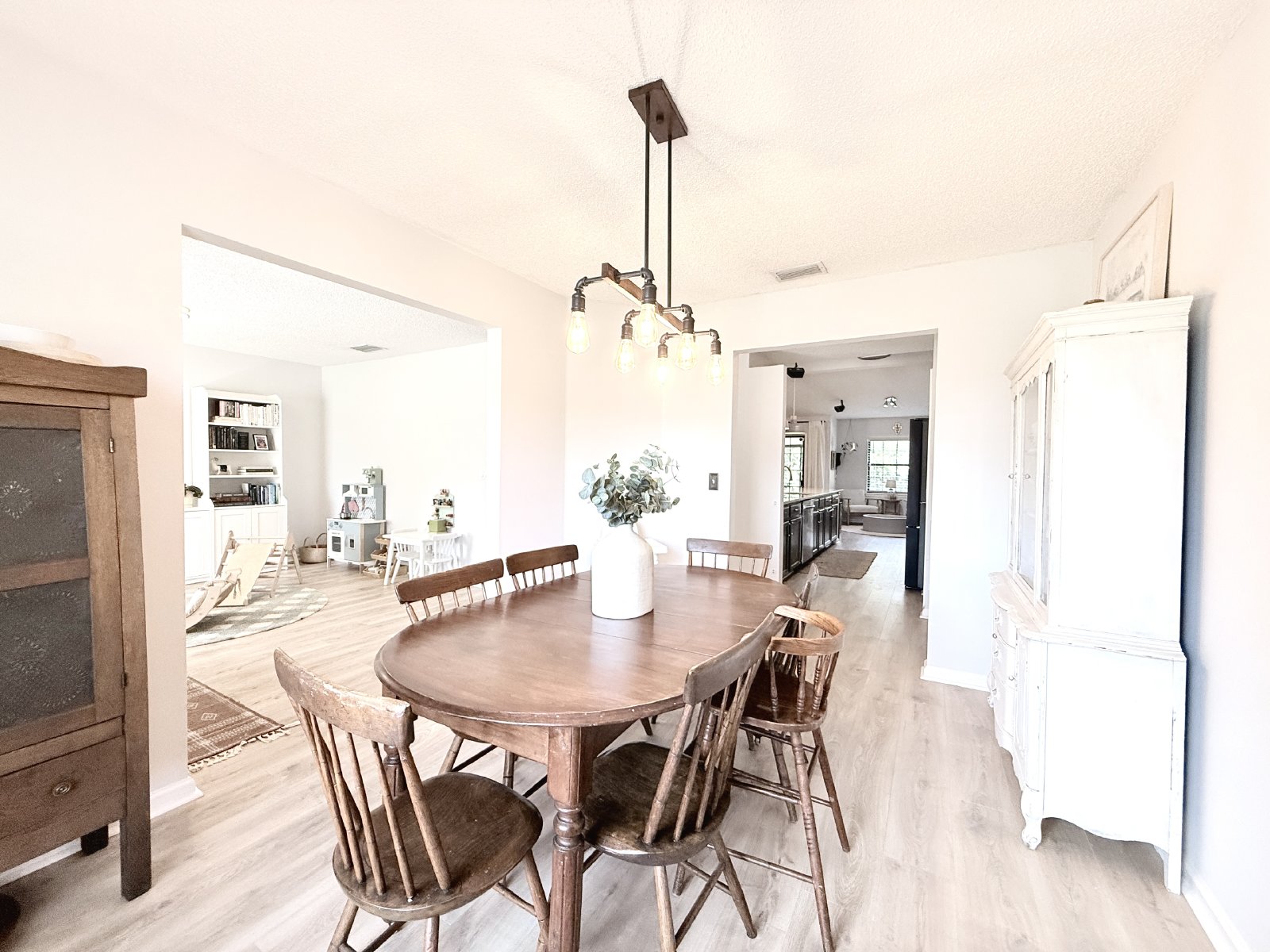 Stylish 4BR Home Minutes from Everything property image