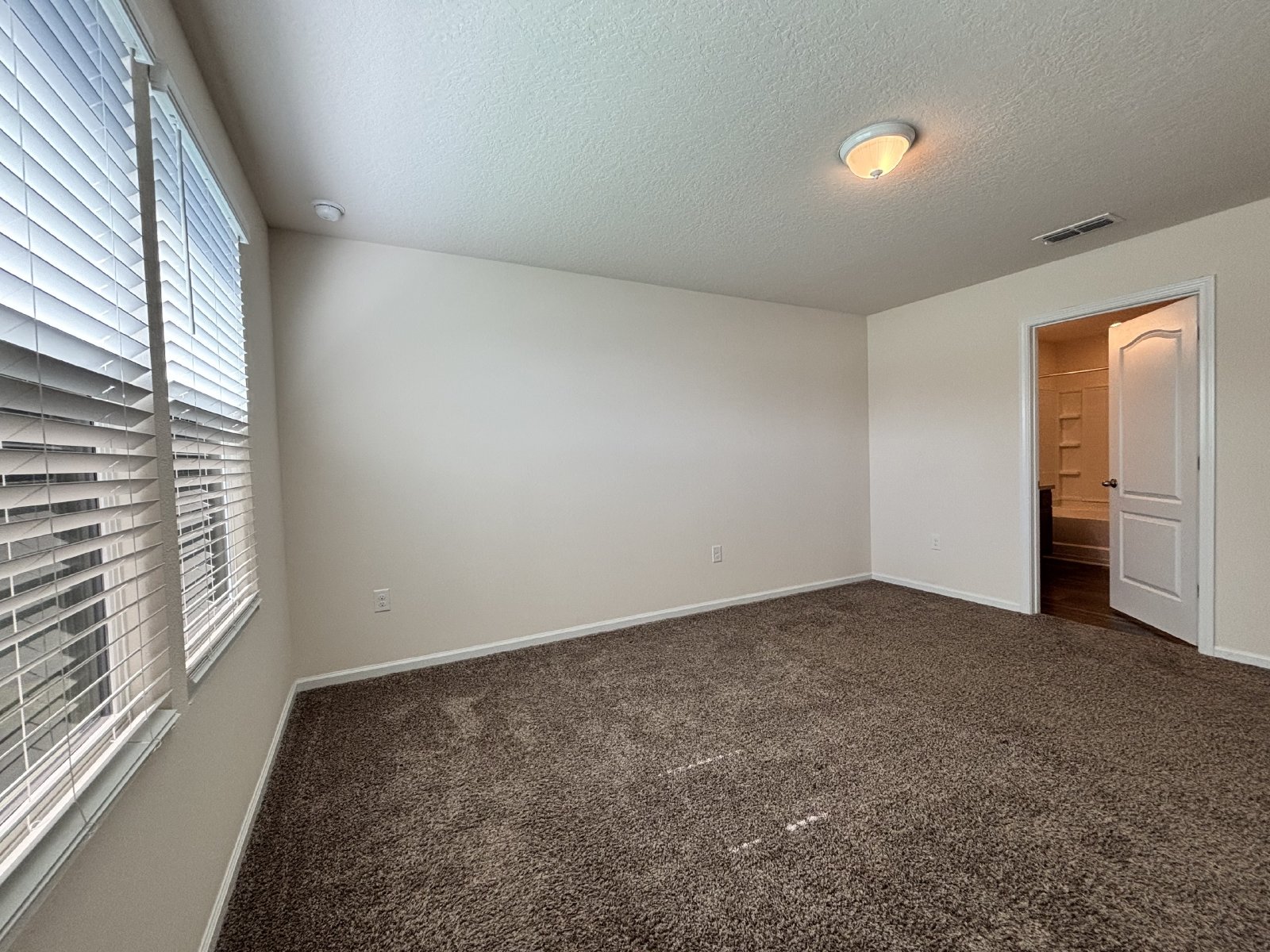 Newer Middleburg Home property image