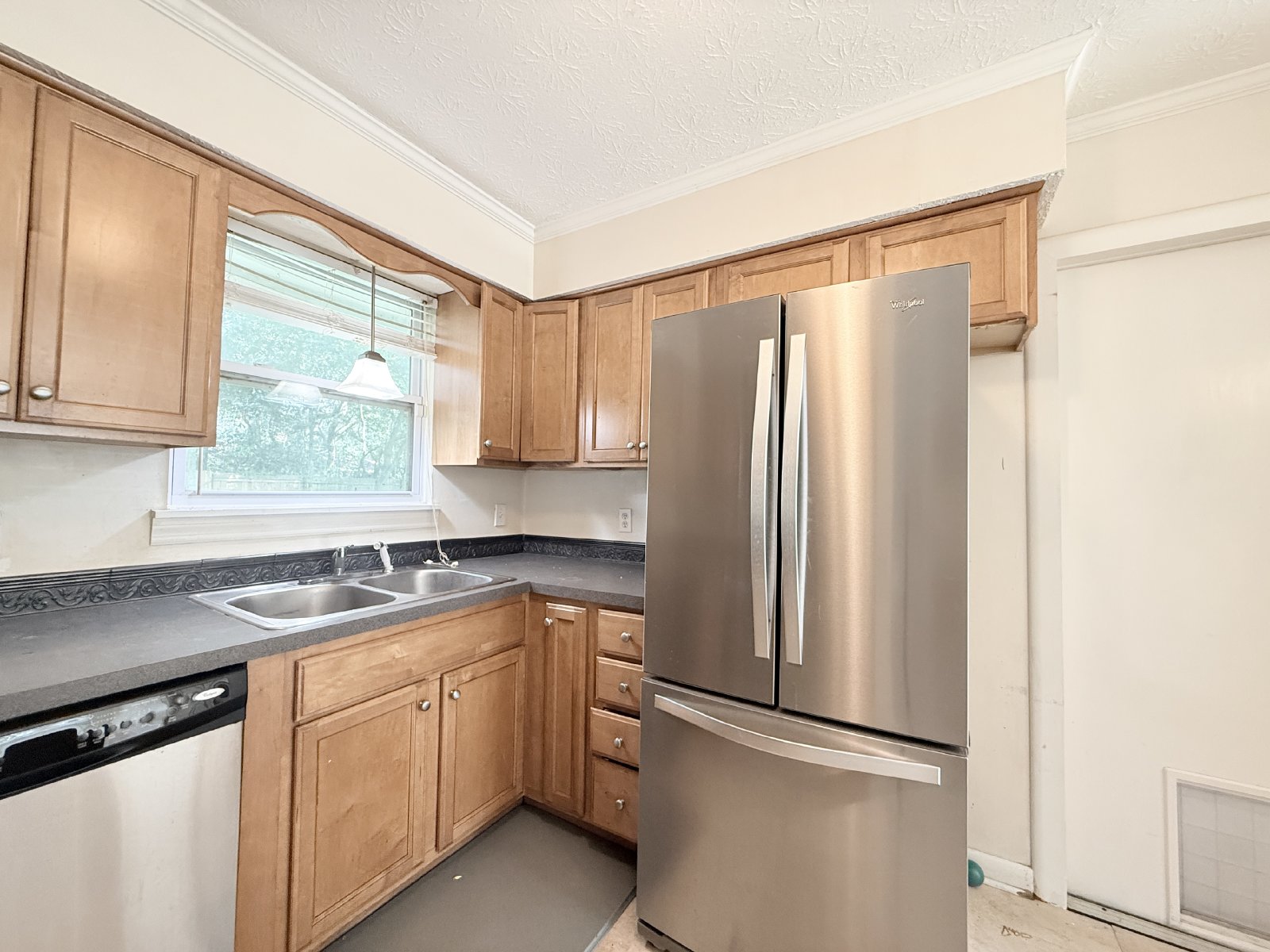 Spacious Living, Modern Updates & Fully Fenced Yard property image