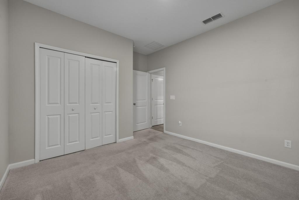 Newer Spacious Grey Hawk Home property image