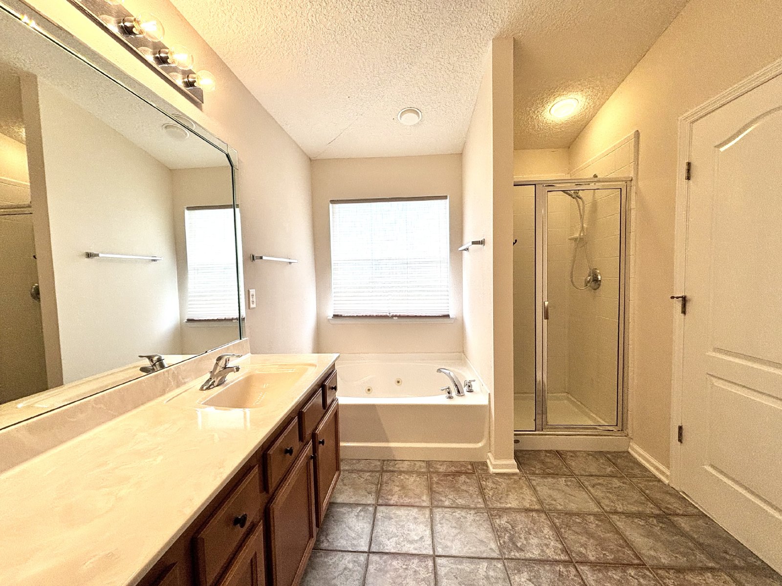 Charming, Well Kept in Wonderful Community! property image