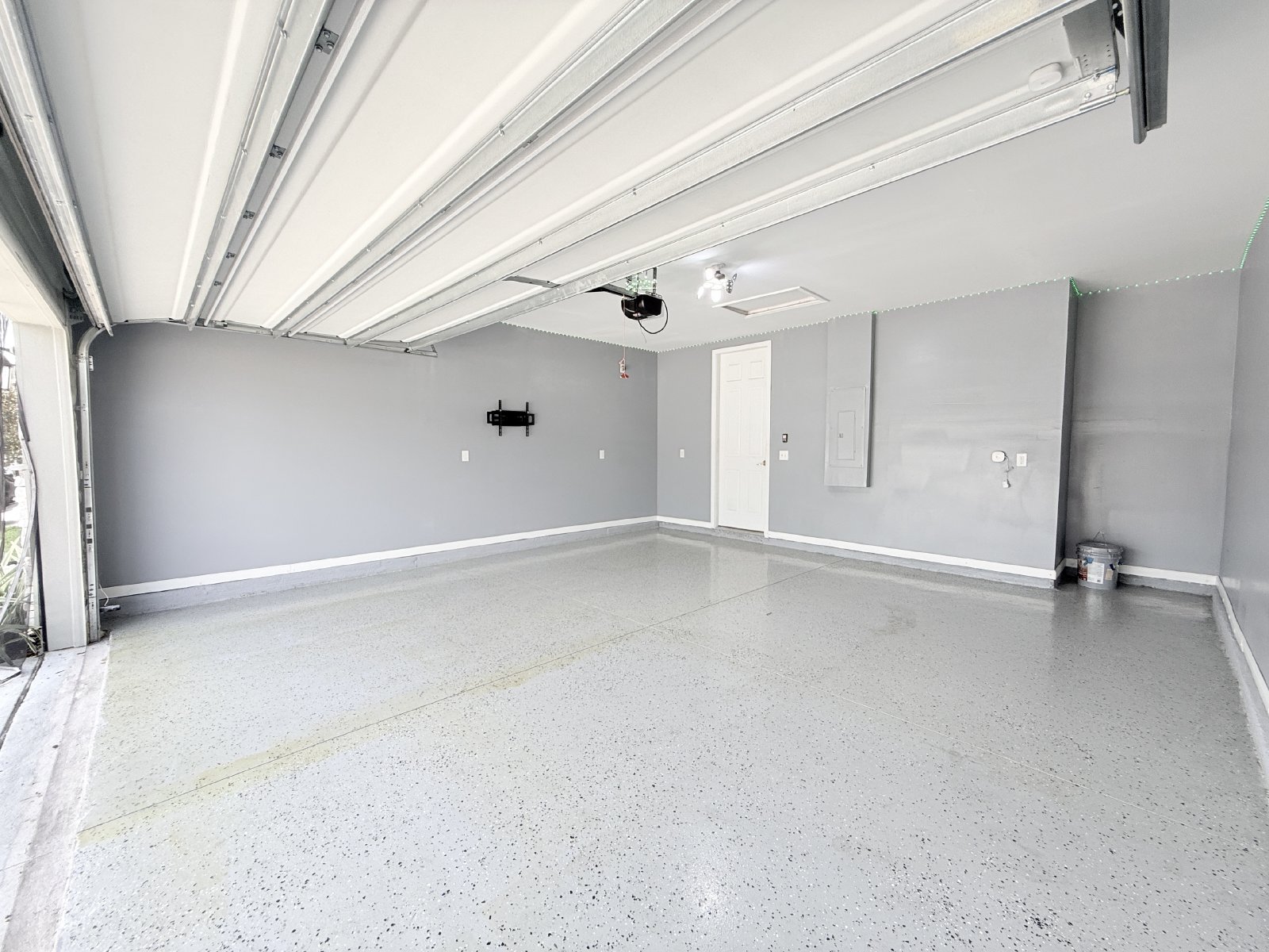 Bright & Spacious 4BR Home with Screened Porch & Paver Patio property image