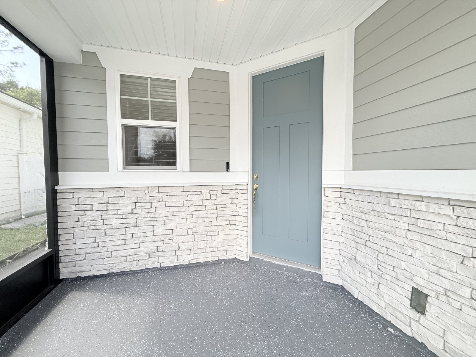 Bright & Spacious 4BR Home with Screened Porch & Paver Patio property image