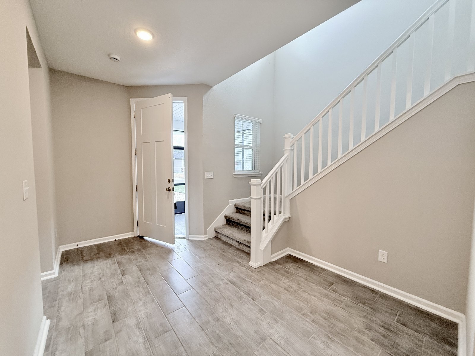 Bright & Spacious 4BR Home with Screened Porch & Paver Patio property image