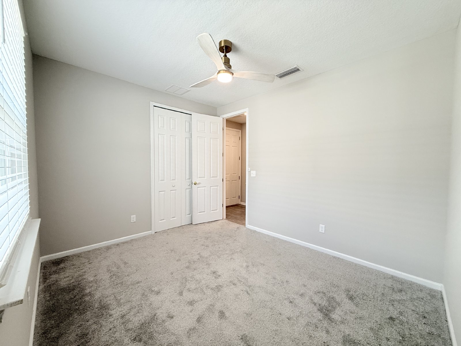 Bright & Spacious 4BR Home with Screened Porch & Paver Patio property image