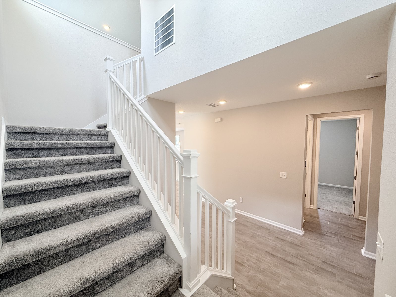 Bright & Spacious 4BR Home with Screened Porch & Paver Patio property image