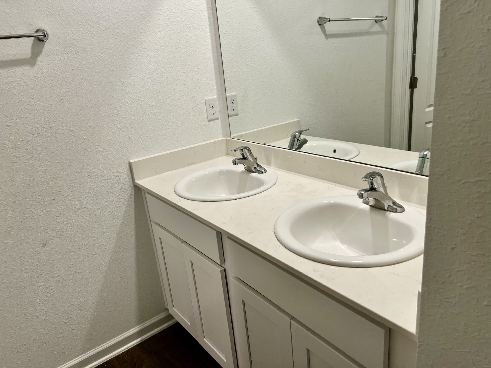 Large almost new 5-bedroom home in the Arbors property image