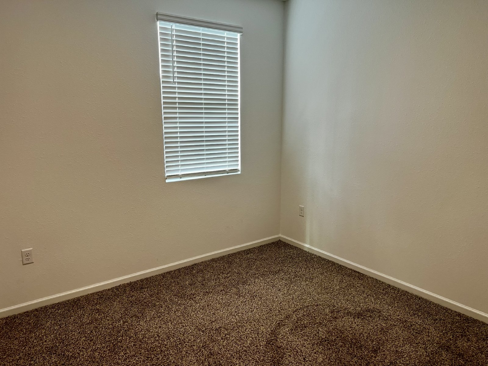 Large almost new 5-bedroom home in the Arbors property image
