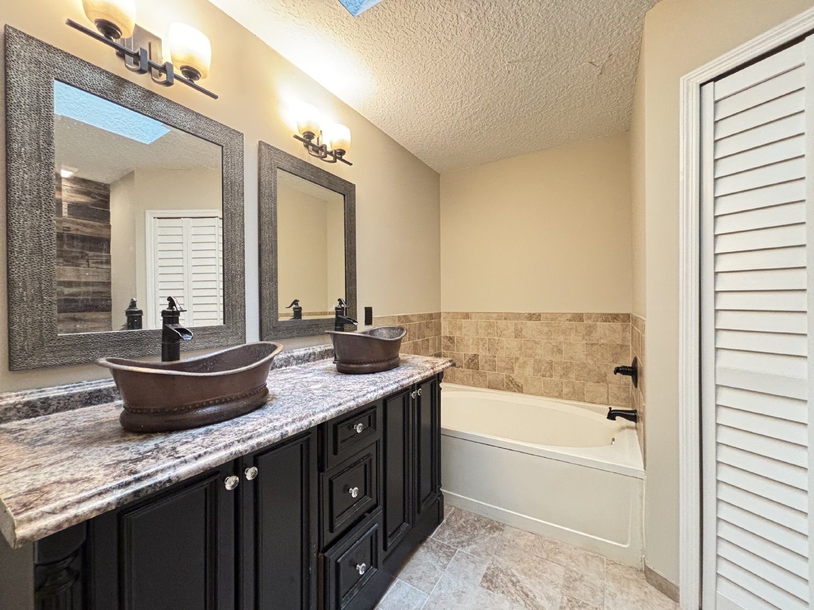 4 Bedroom 2 Bathroom Orange Park property image