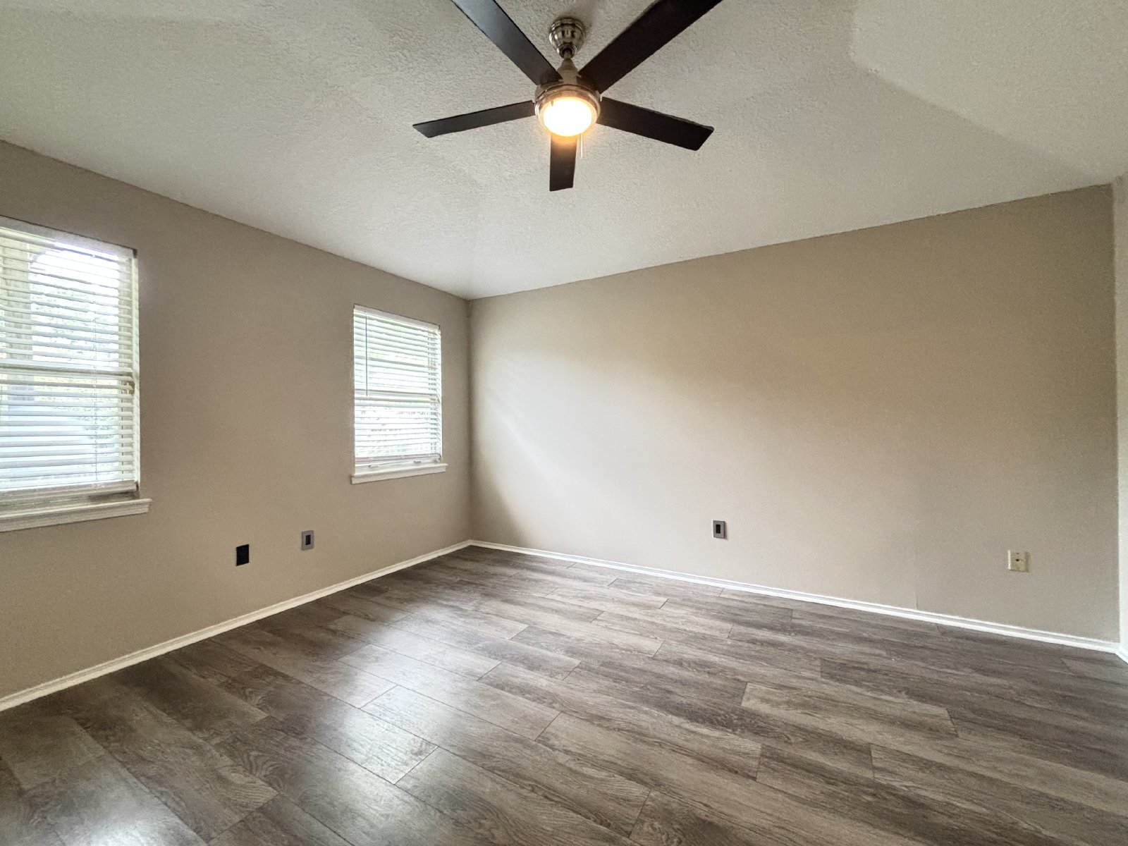 4 Bedroom 2 Bathroom Orange Park property image