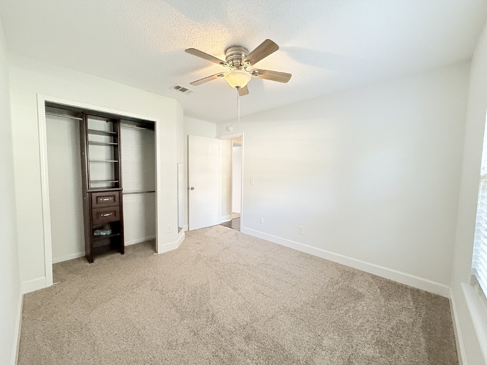 Freshly Updated 4BR with Huge Fenced Backyard property image