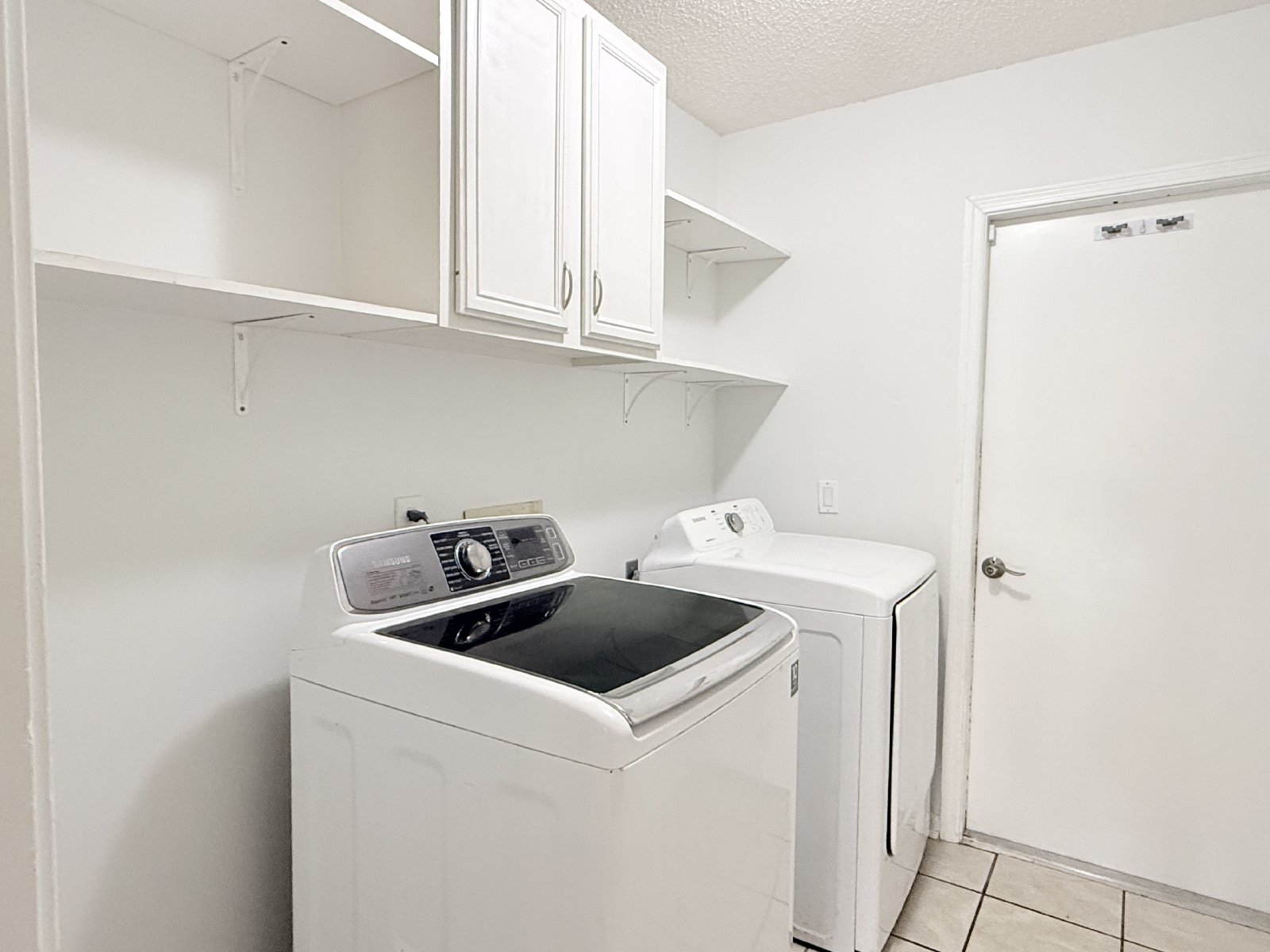 Freshly Updated 4BR with Huge Fenced Backyard property image