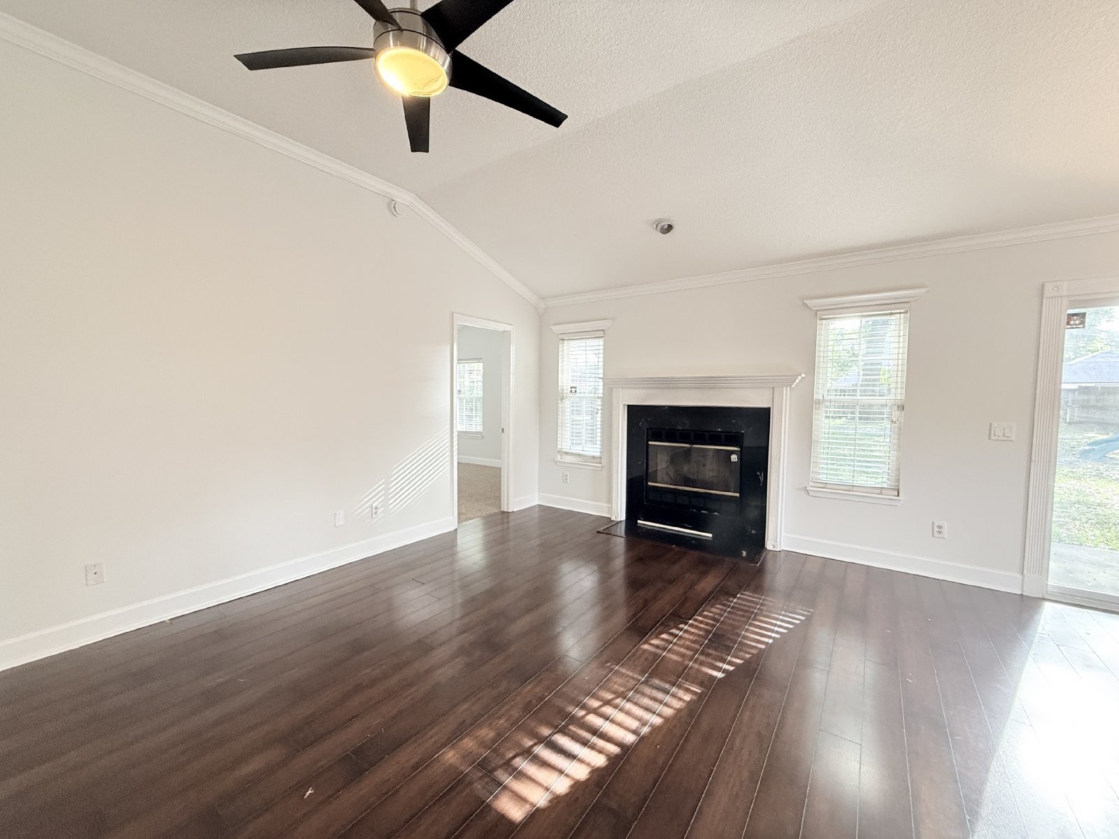 Freshly Updated 4BR with Huge Fenced Backyard property image