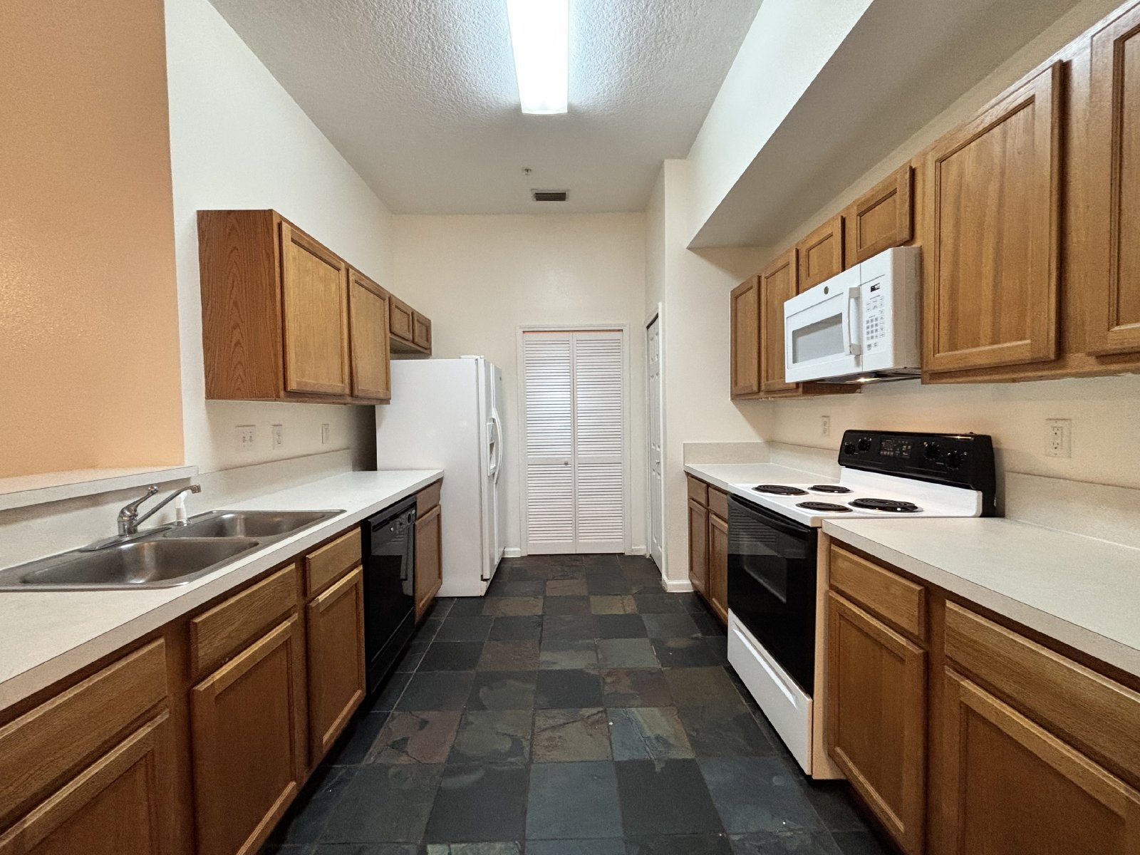 6106 MAGGIES CIR, 104, JACKSONVILLE, FL 32244 property image