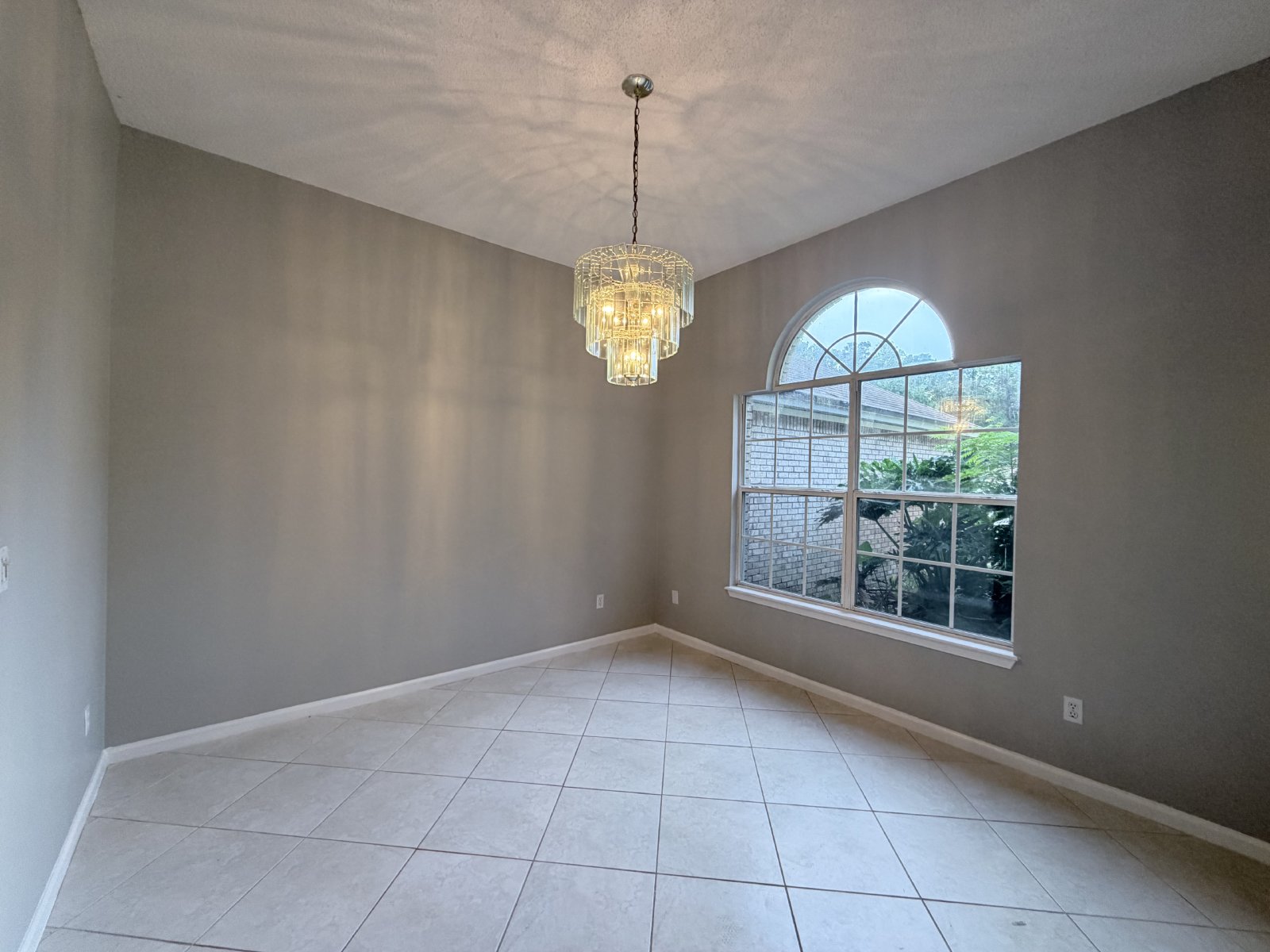 Amazing deal 3/2 w/ Screened Pool on a Cul-de-sac and Preserve property image