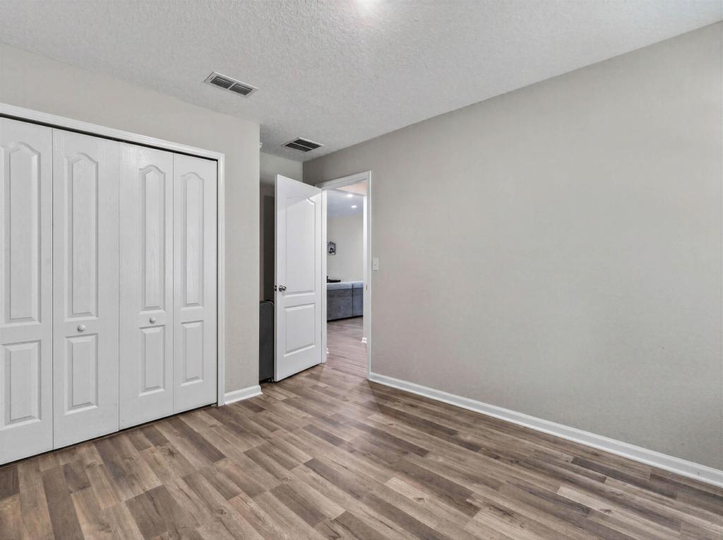 4 bedrooms 3 bathrooms - Cu-de-sac @ Alta Lakes Community - Ideal location property image