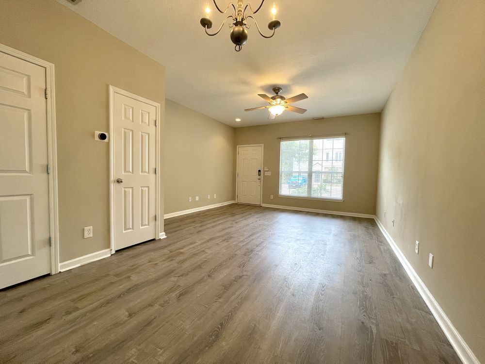 Townhome in Desirable gated Wolf Creek Community! property image