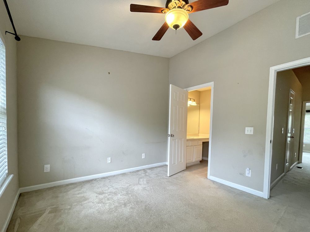 Townhome in Desirable gated Wolf Creek Community! property image