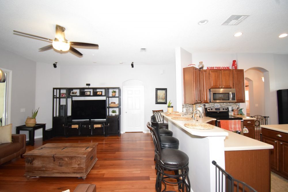 Beautiful 4 Bedroom 2 Bath Home Great Location To Beaches, Shopping & Highways! property image