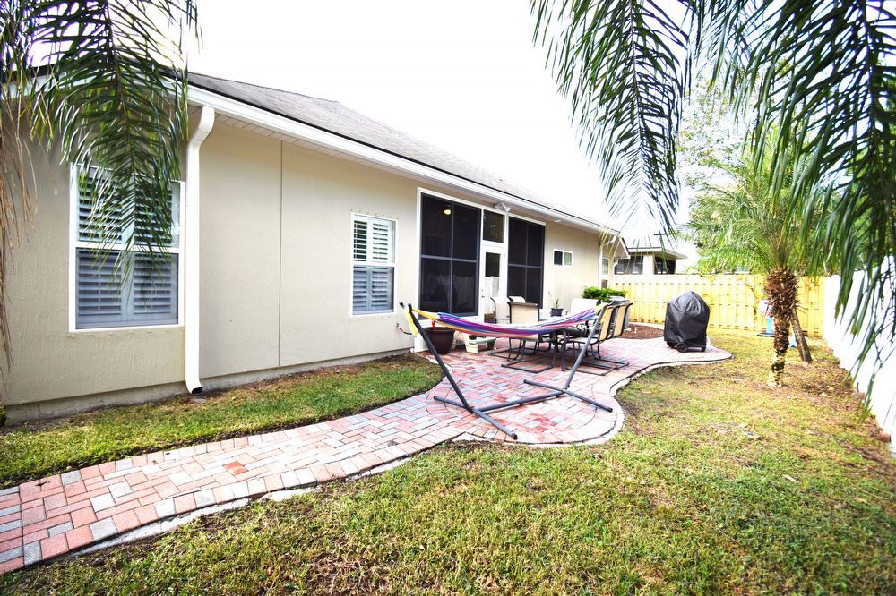 Beautiful 4 Bedroom 2 Bath Home Great Location To Beaches, Shopping & Highways! property image