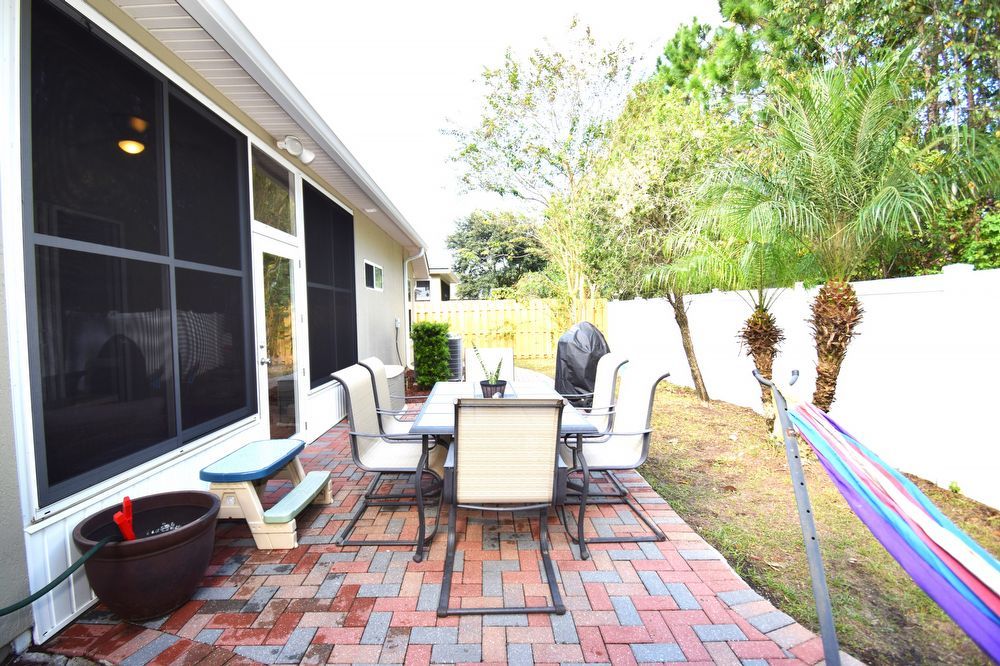 Beautiful 4 Bedroom 2 Bath Home Great Location To Beaches, Shopping & Highways! property image