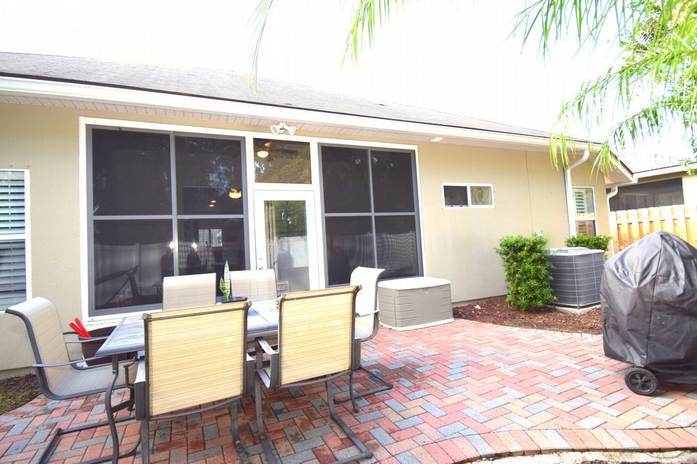 Beautiful 4 Bedroom 2 Bath Home Great Location To Beaches, Shopping & Highways! property image